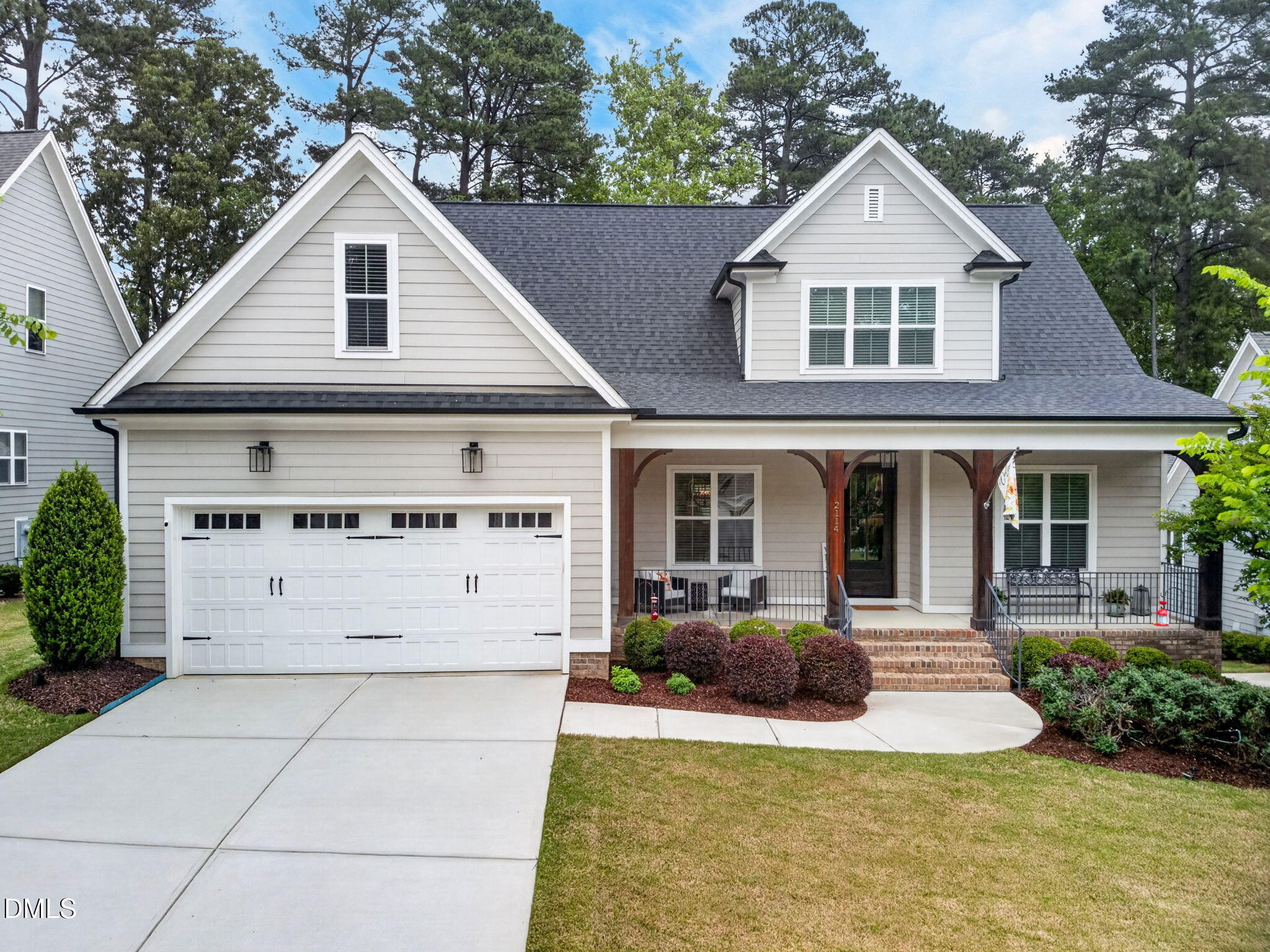 2114 Meadowcreek Drive Property Photo 1