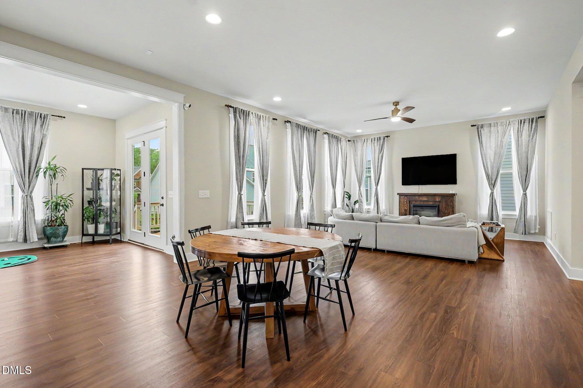 1105 Crested Jay Drive Property Photo 18