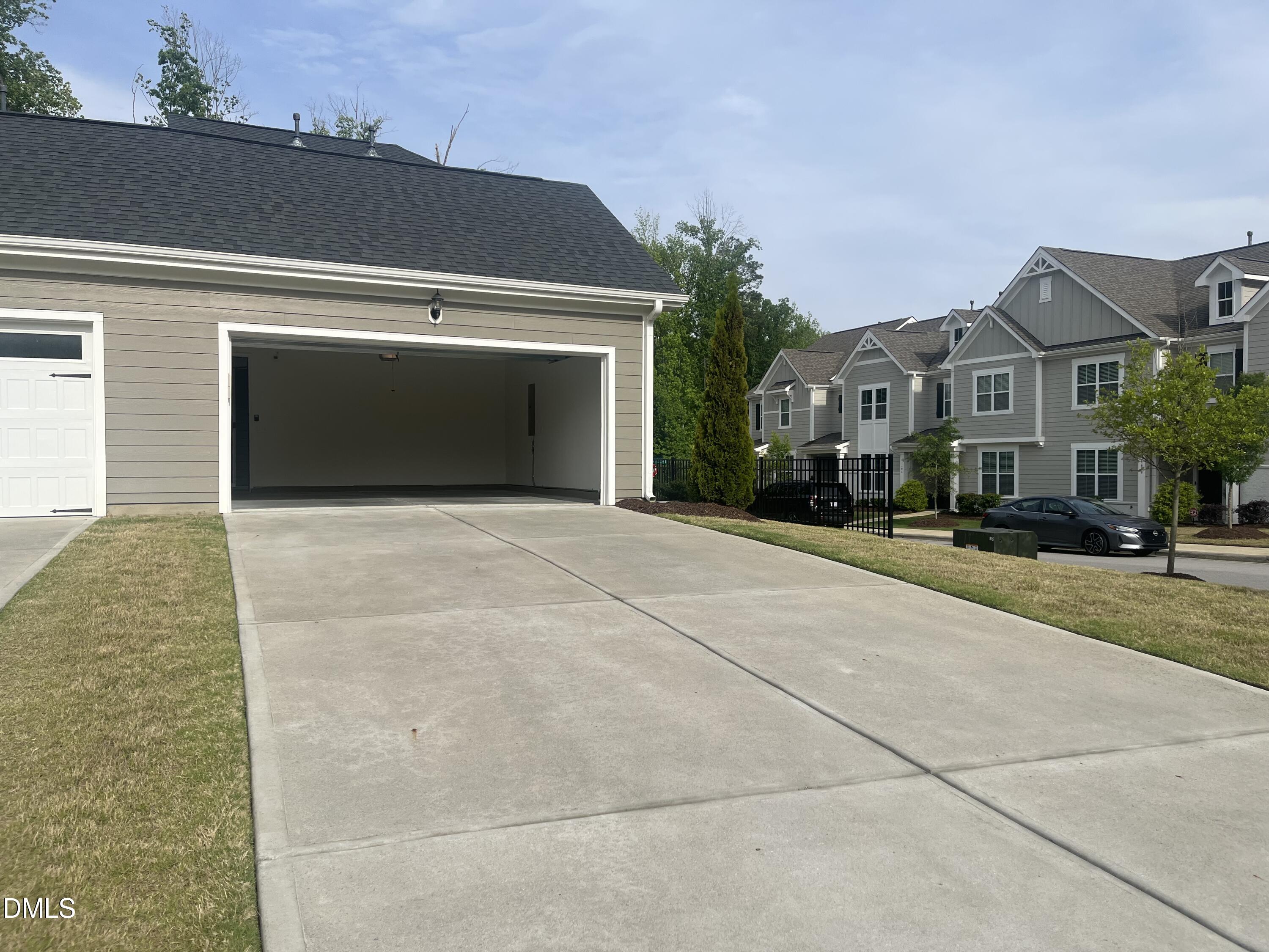 717 Carraway Garden Drive Property Photo 23
