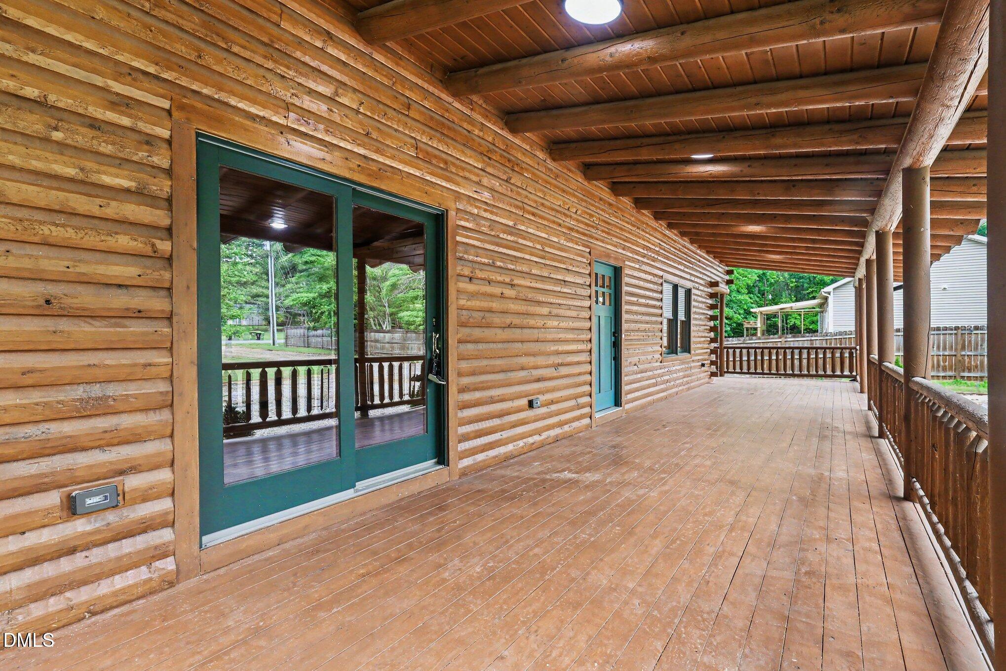 2853 Greenbrook Drive Property Photo 4