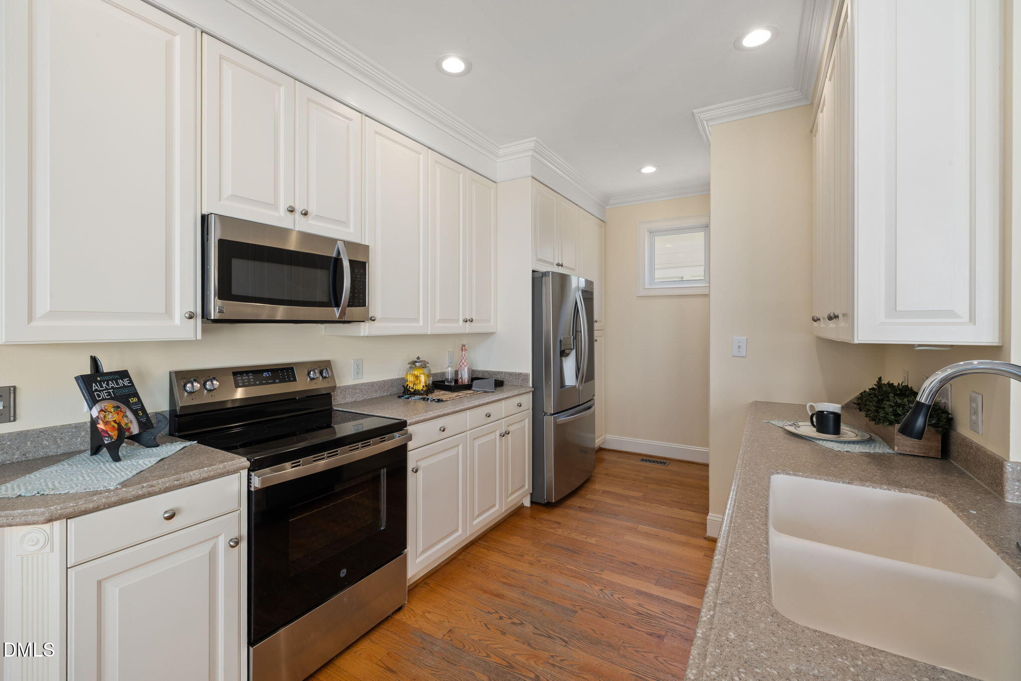 7816 Madison Park Lane Property Photo 11