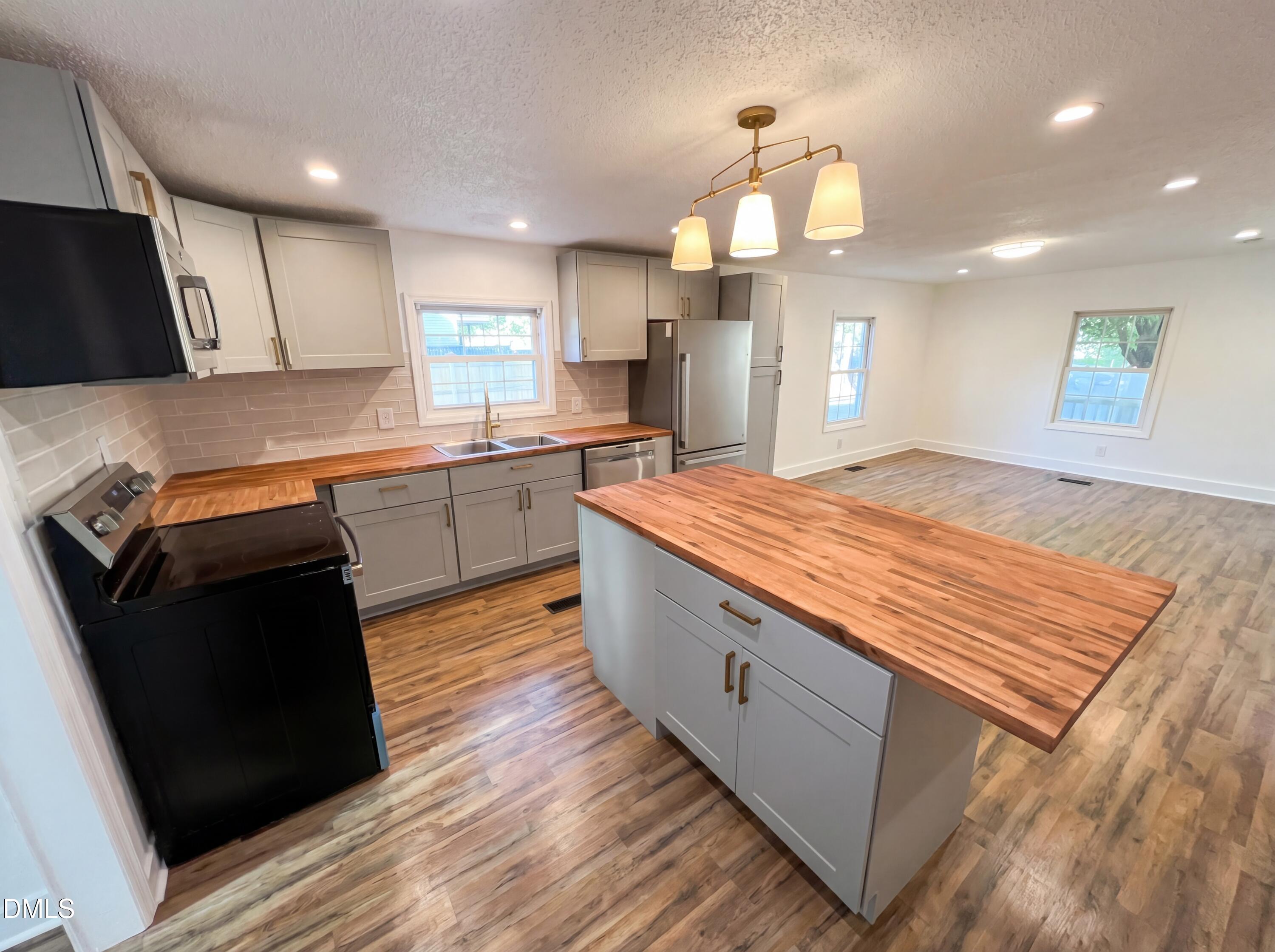 410 Madison Street Property Photo 2