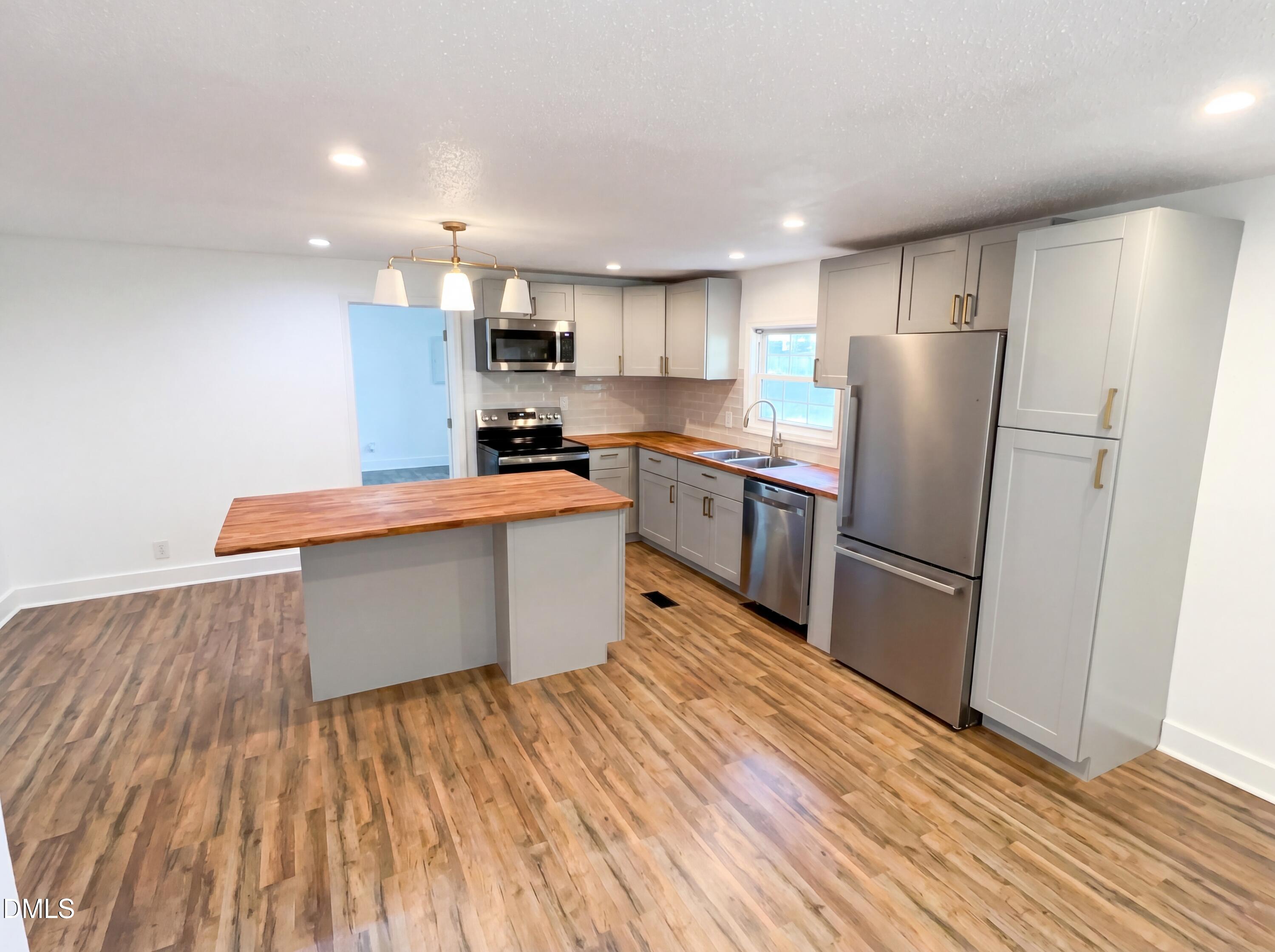 410 Madison Street Property Photo 6