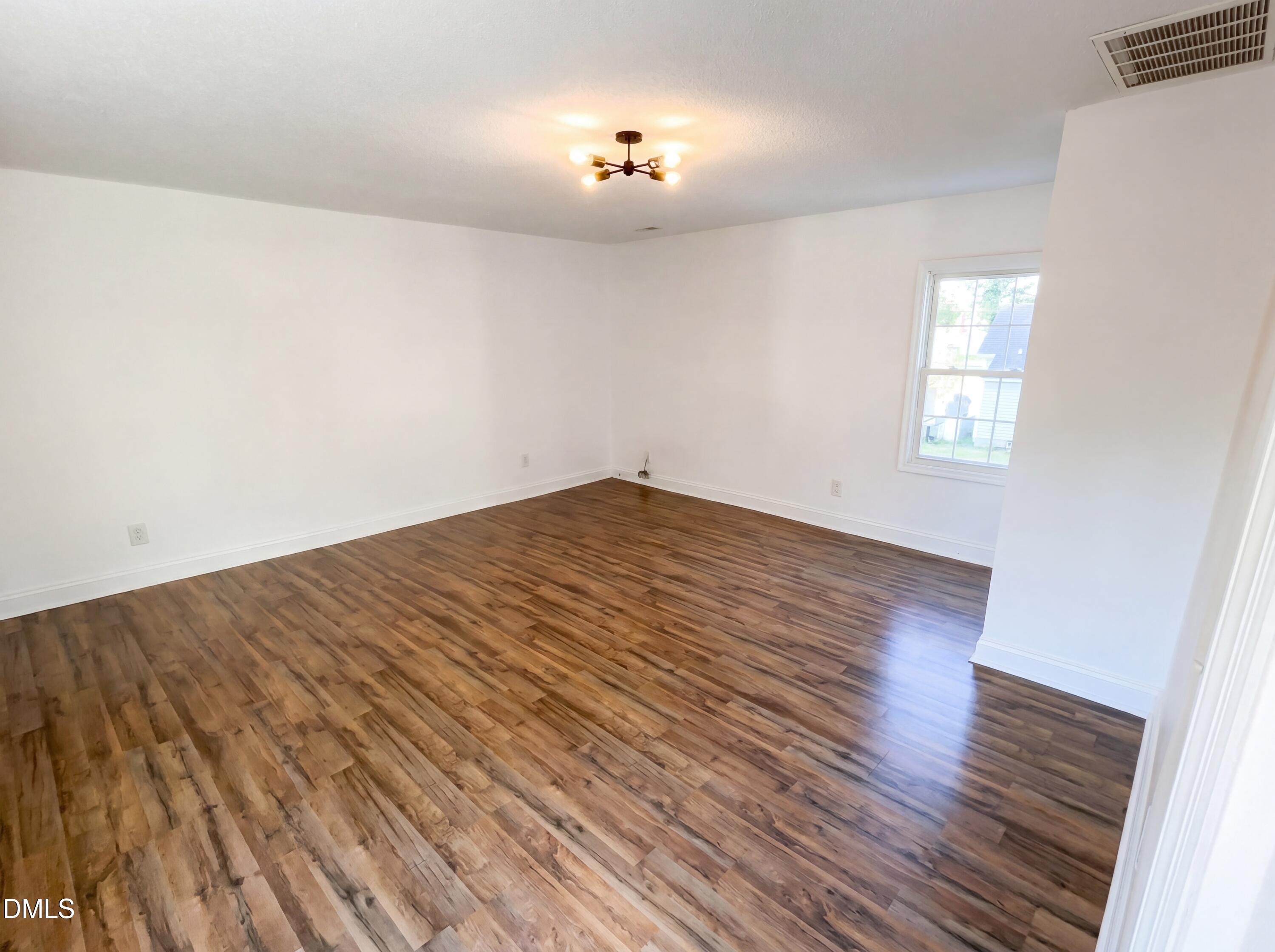 410 Madison Street Property Photo 9