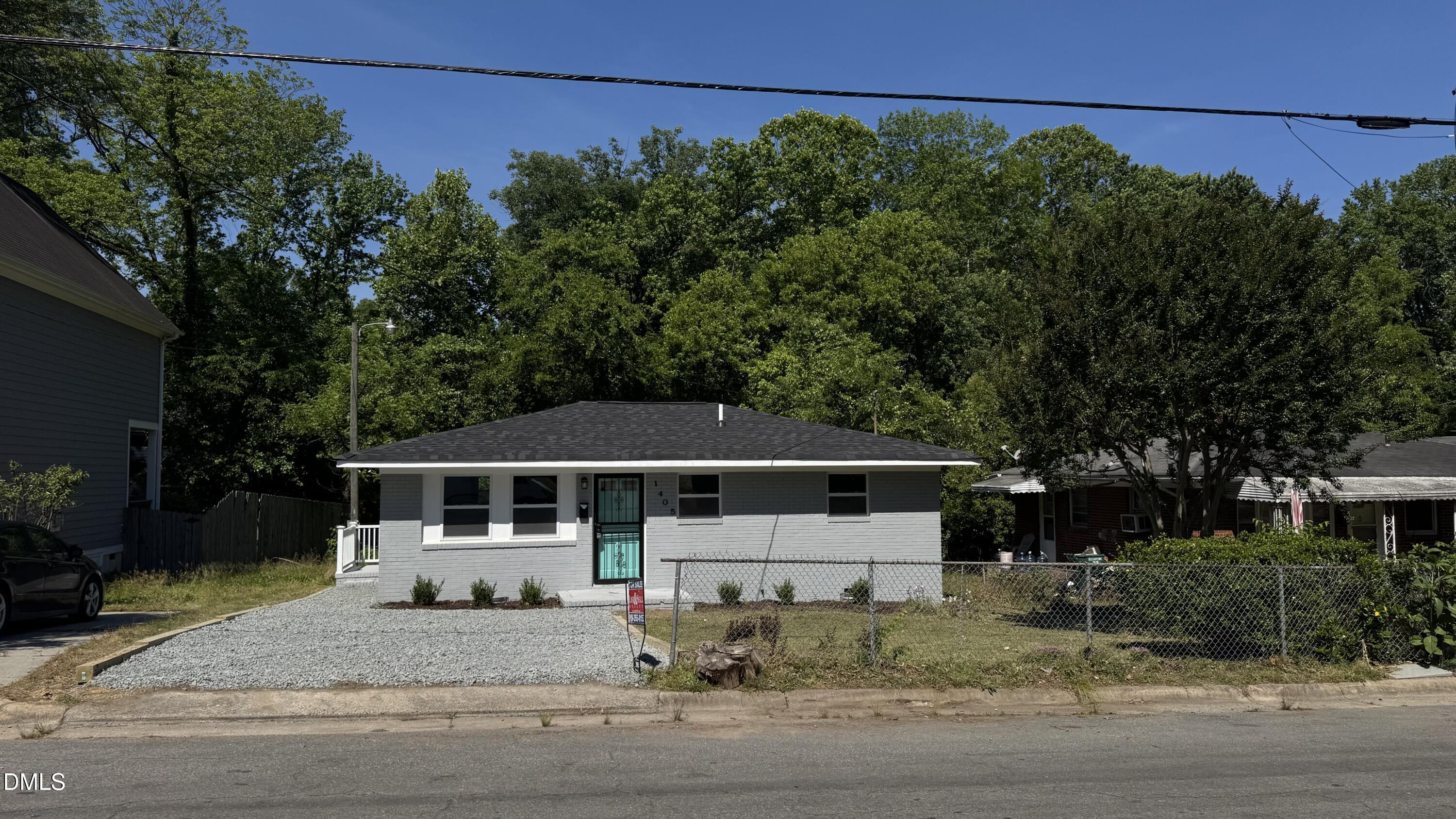1405 N Hyde Park Avenue Property Photo 6