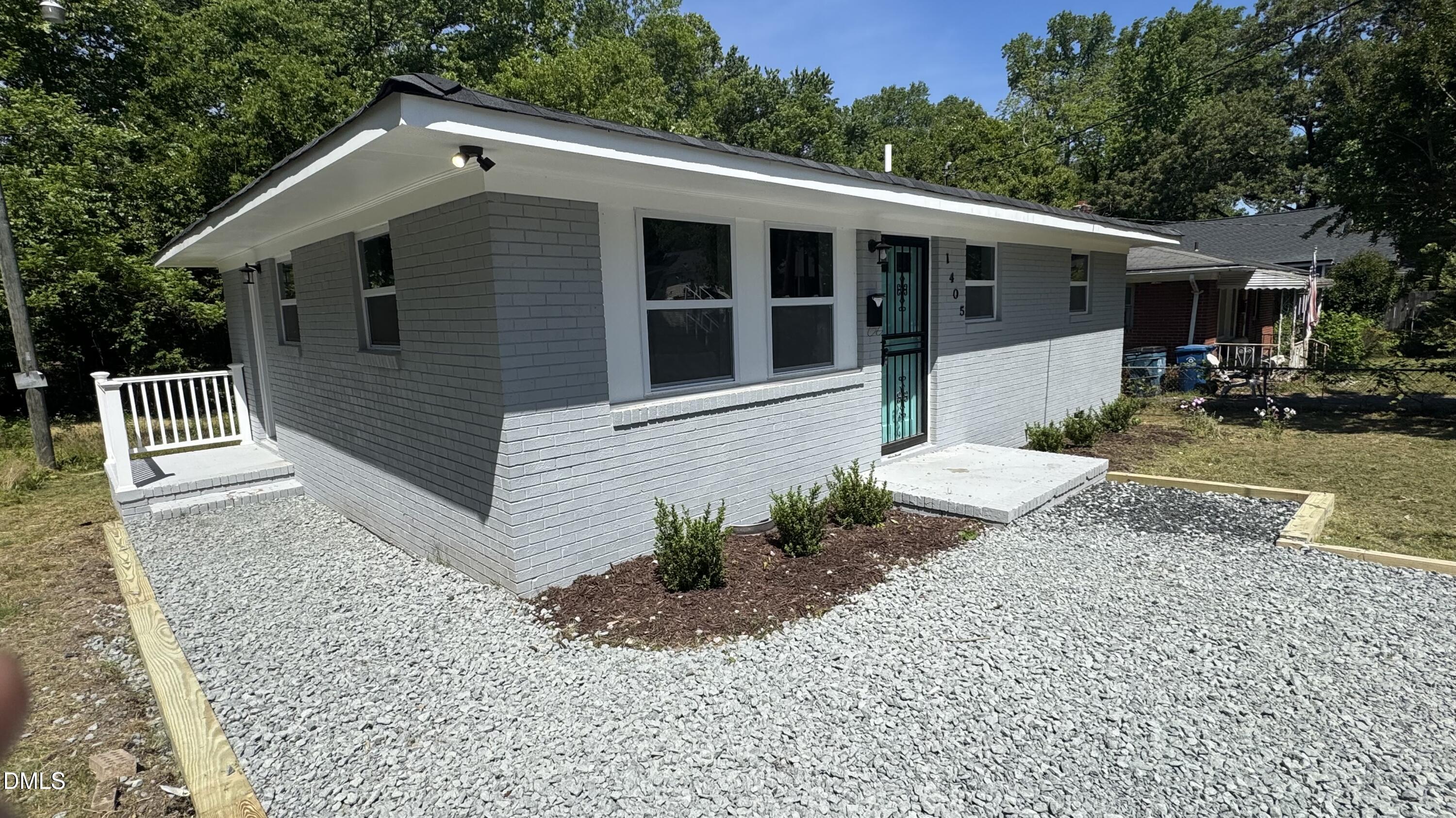 1405 N Hyde Park Avenue Property Photo 7