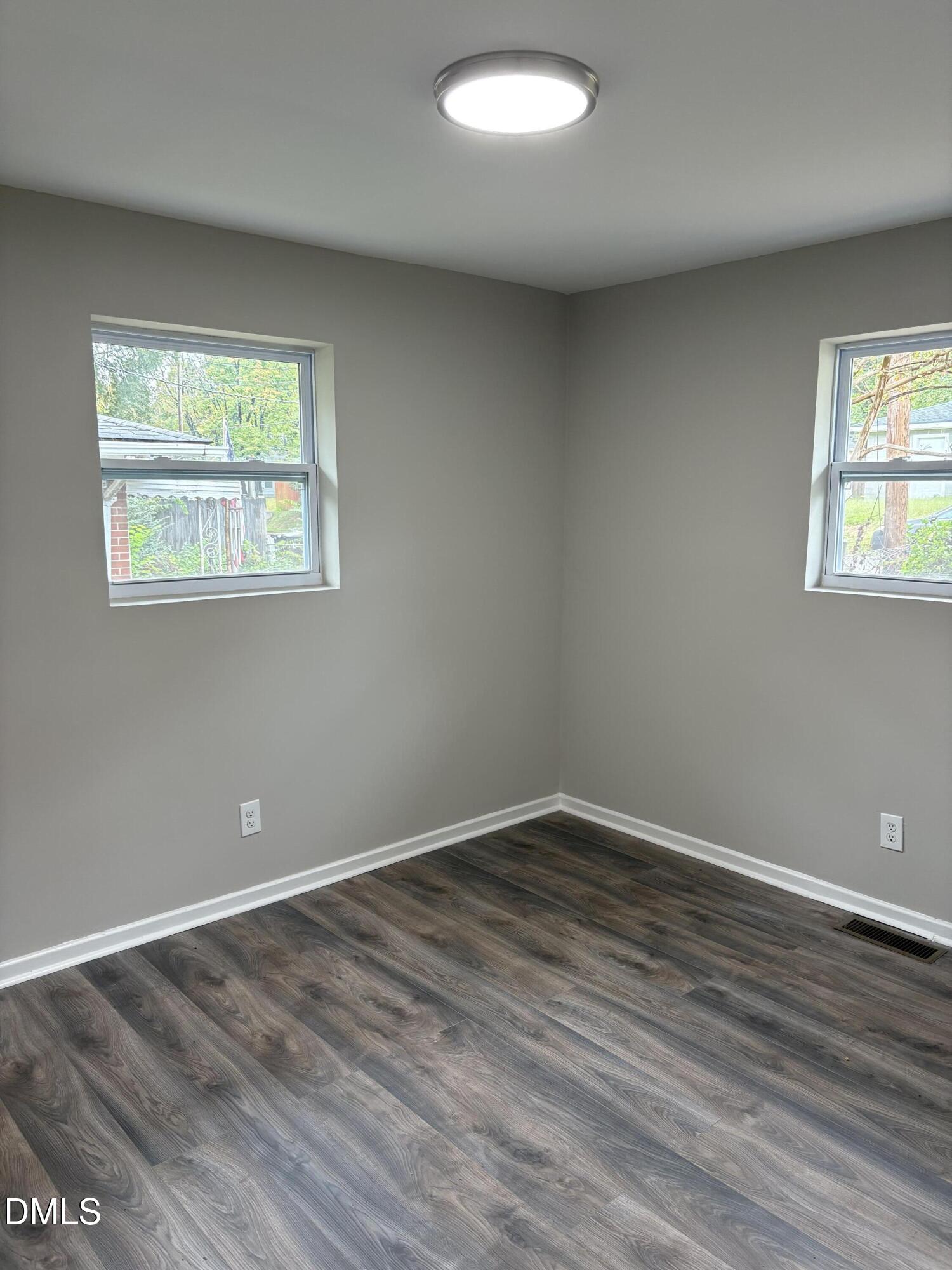 1405 N Hyde Park Avenue Property Photo 15