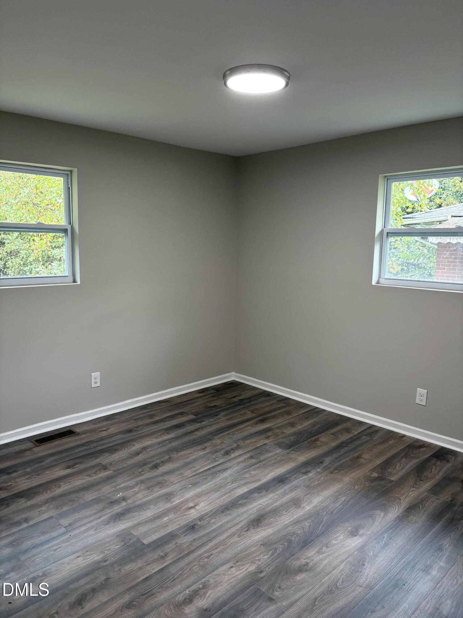 1405 N Hyde Park Avenue Property Photo 16