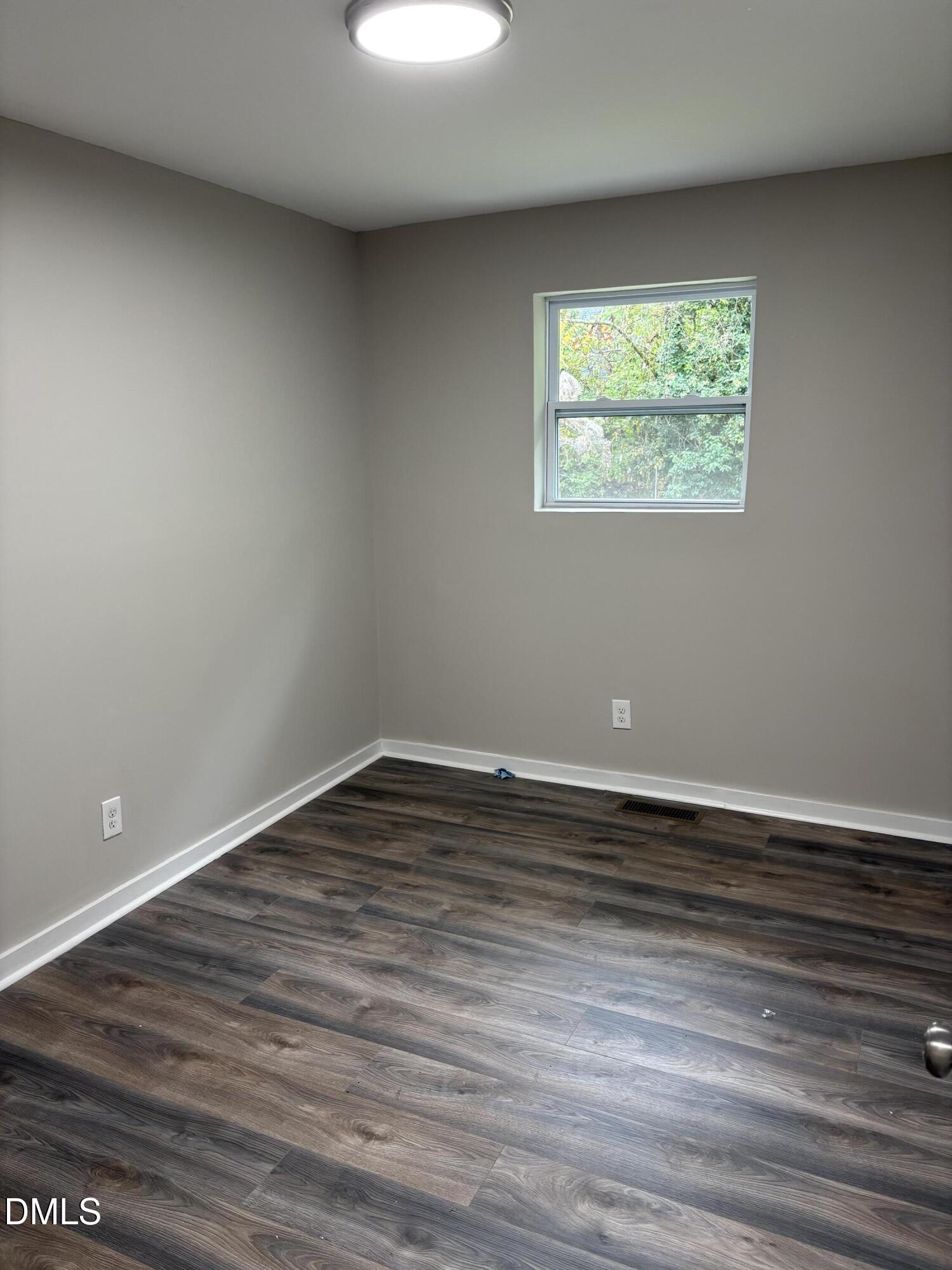 1405 N Hyde Park Avenue Property Photo 17