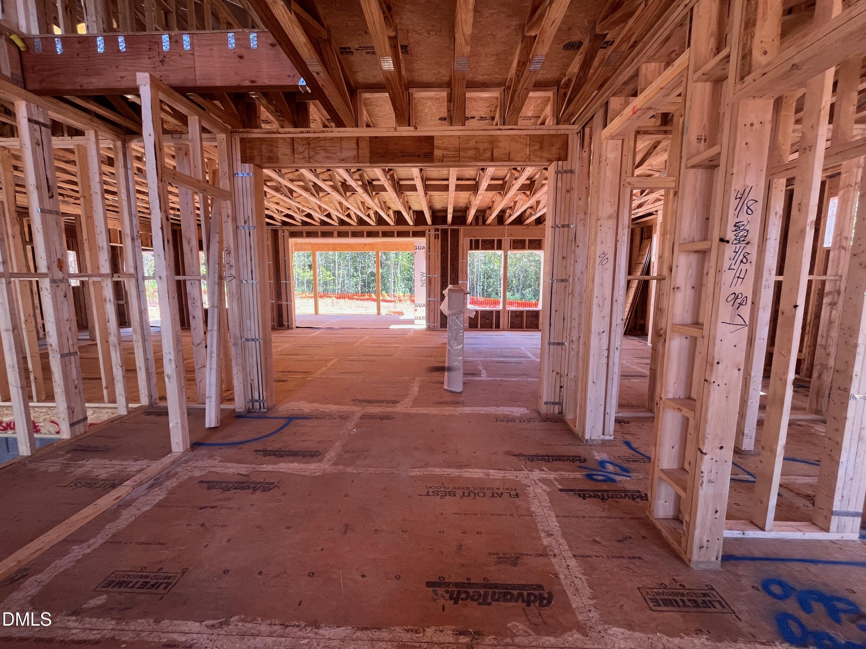 194 Isabelle Valley Drive Property Photo 4