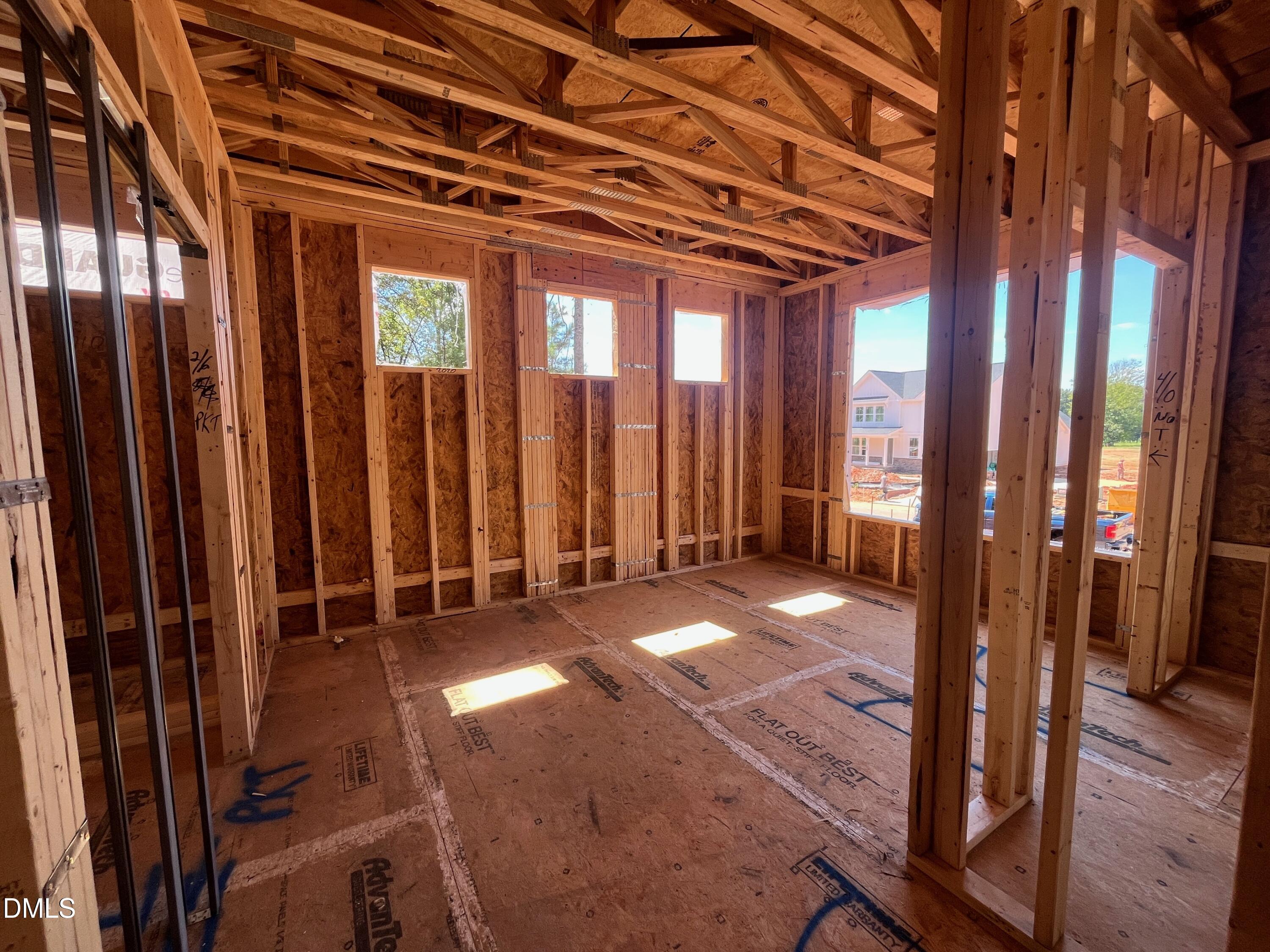 194 Isabelle Valley Drive Property Photo 11