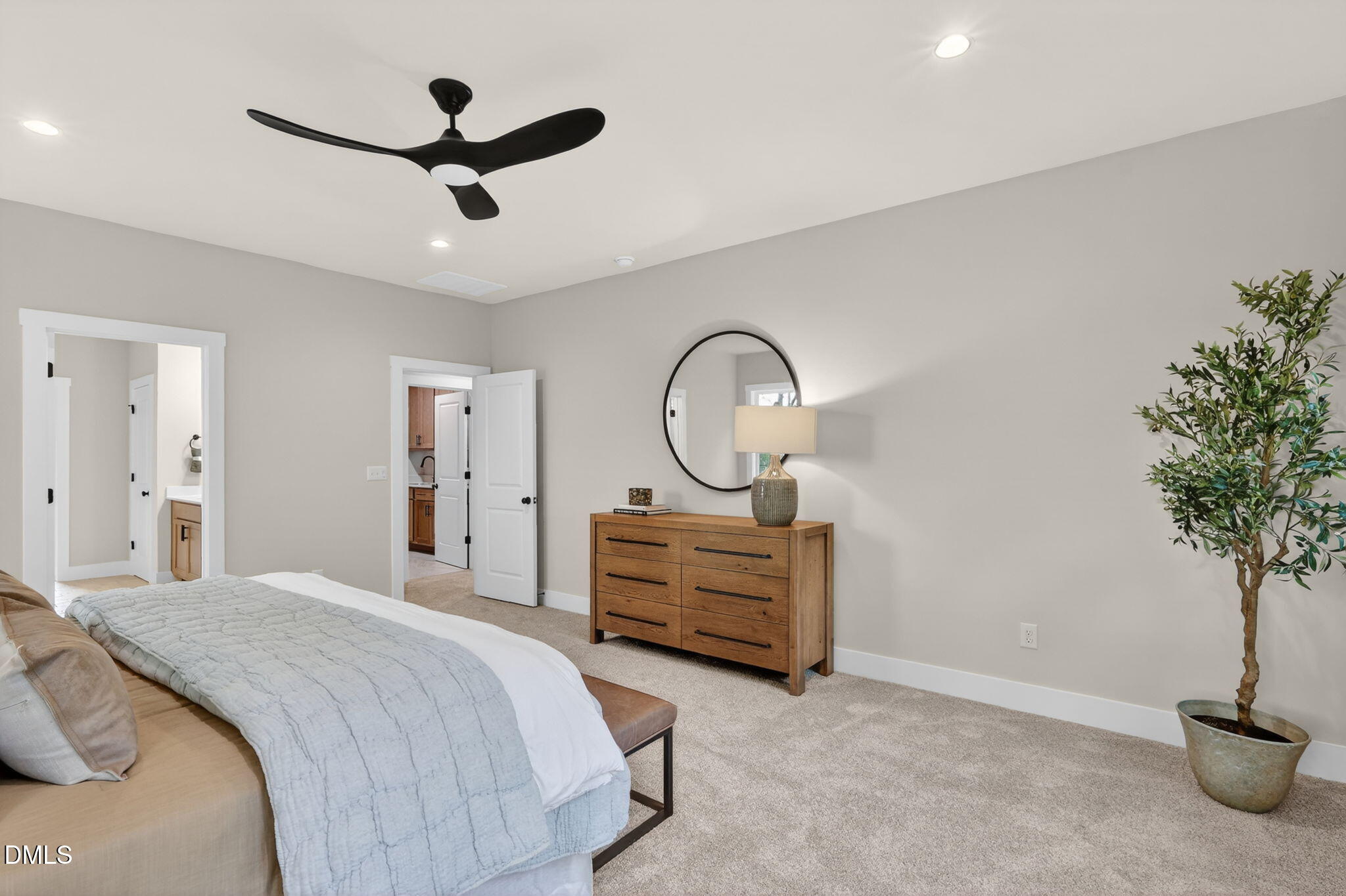 194 Isabelle Valley Drive Property Photo 31