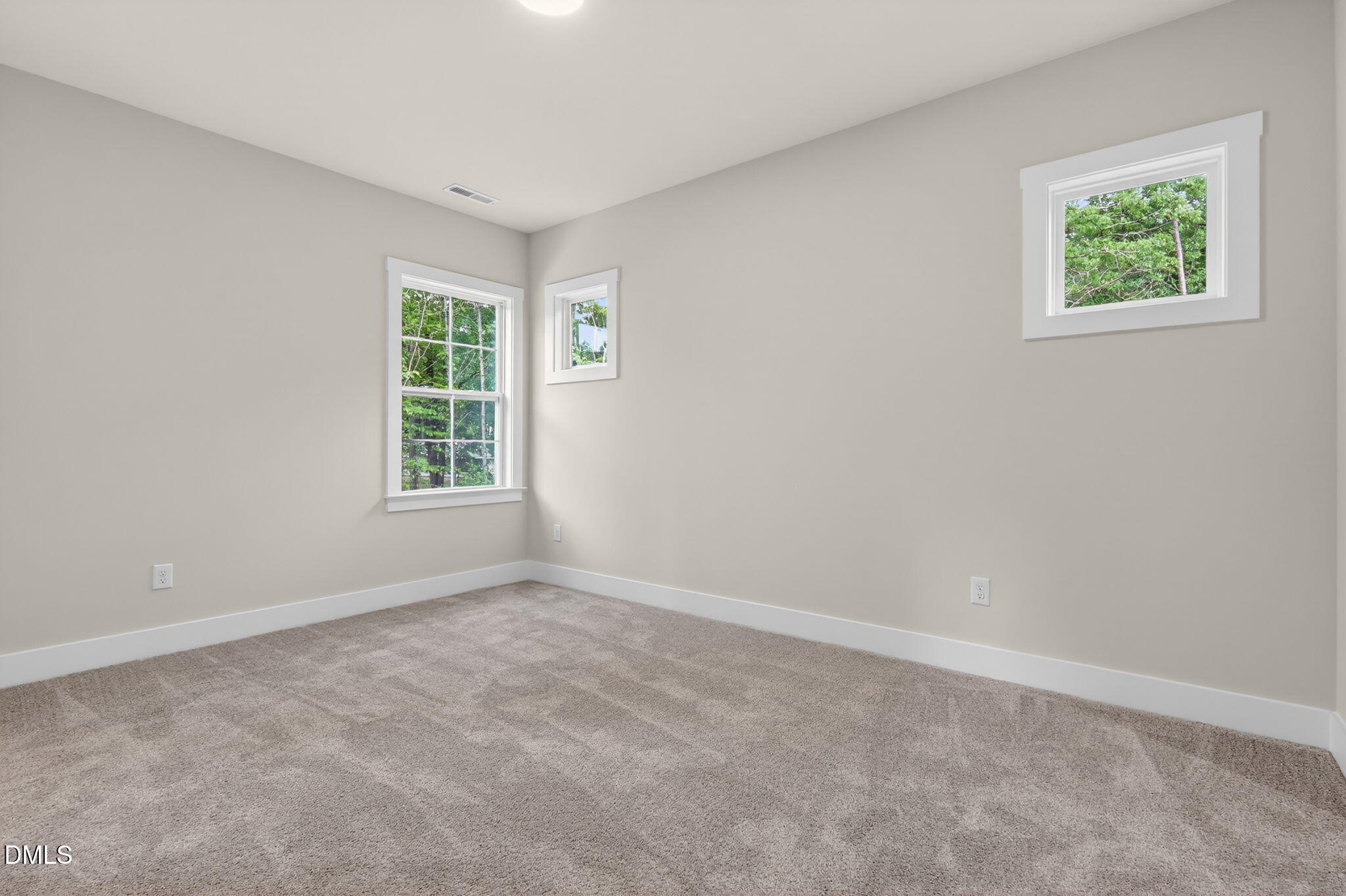 194 Isabelle Valley Drive Property Photo 40
