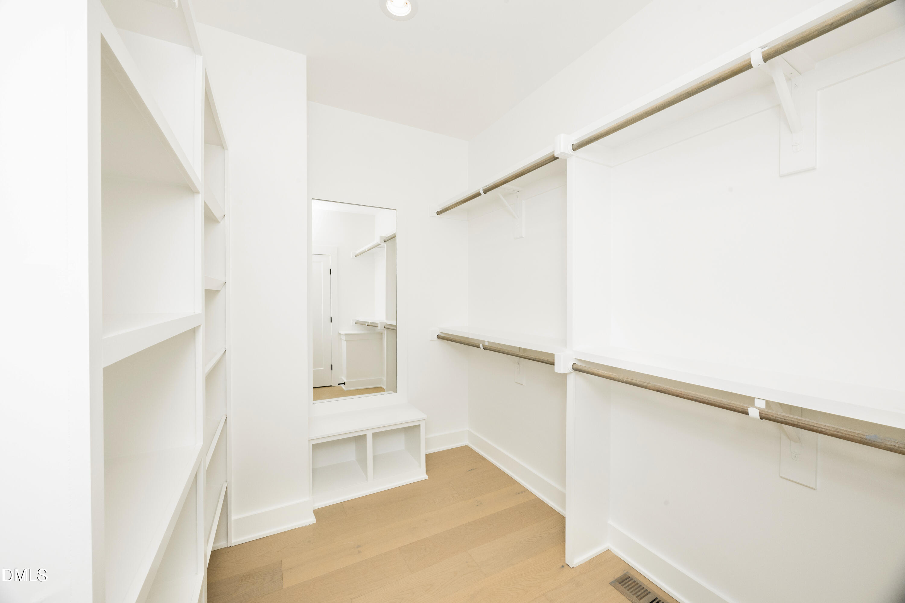 209 Woodsborough Place Property Photo 26