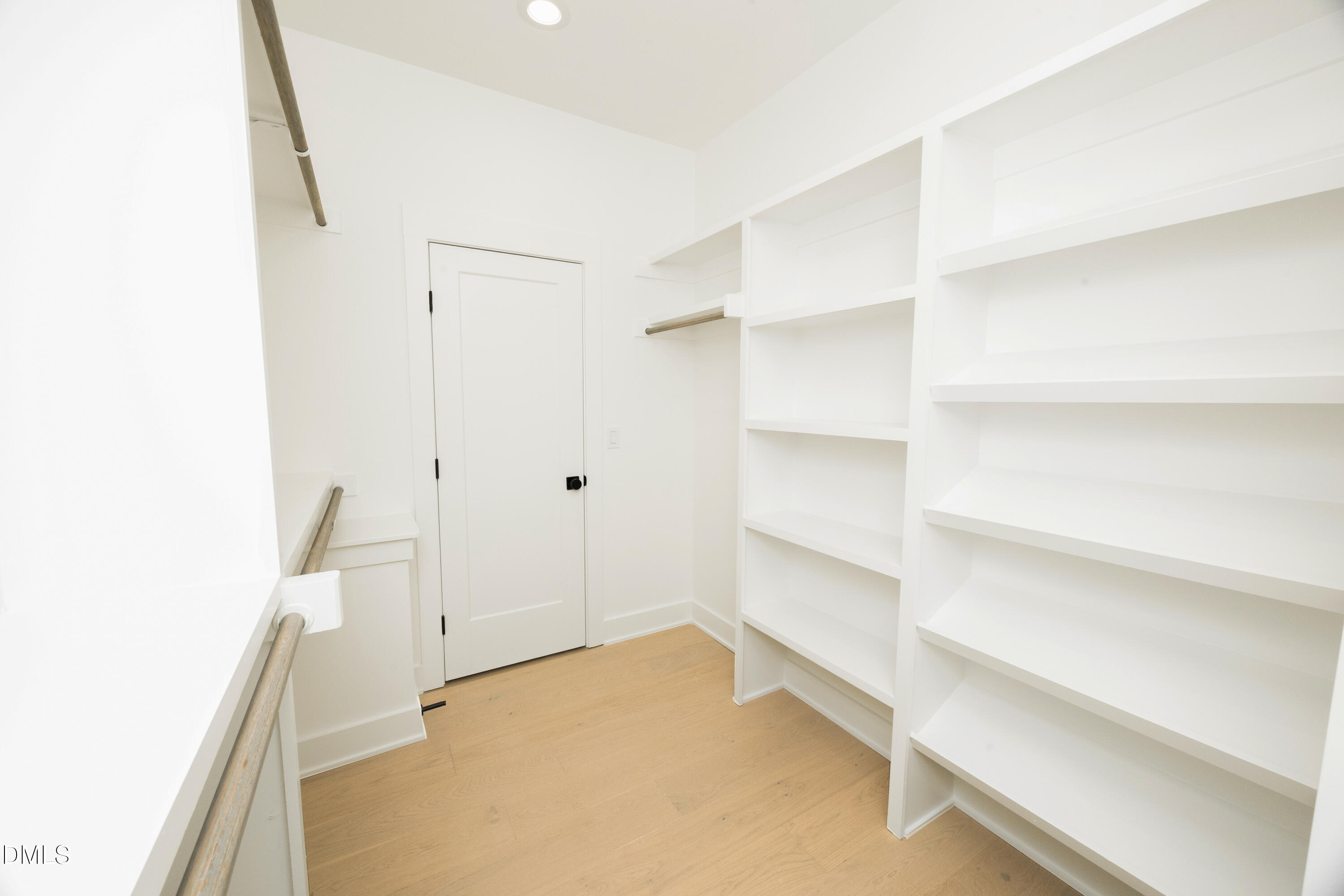 209 Woodsborough Place Property Photo 27