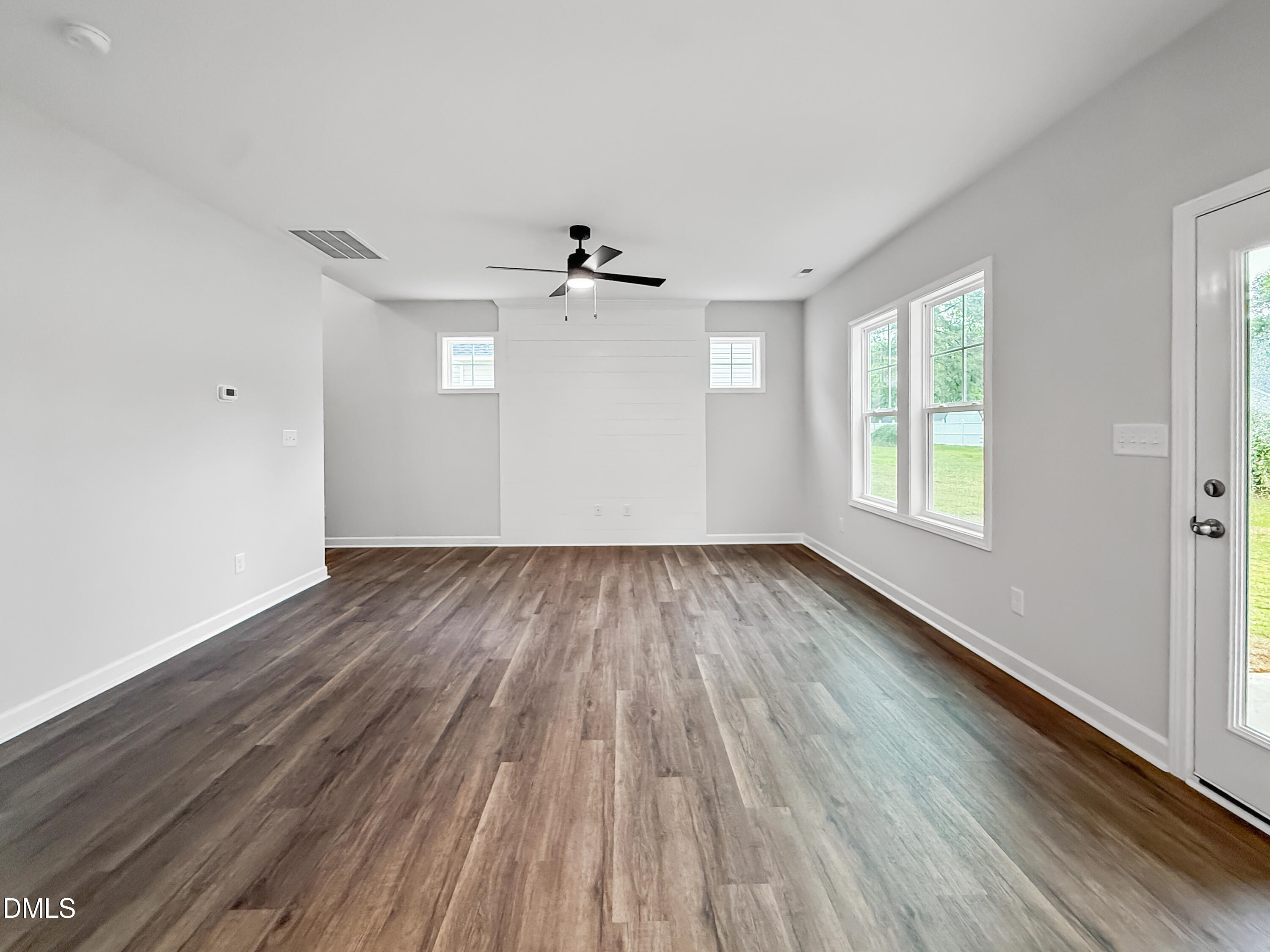 205 4th Street Property Photo 6