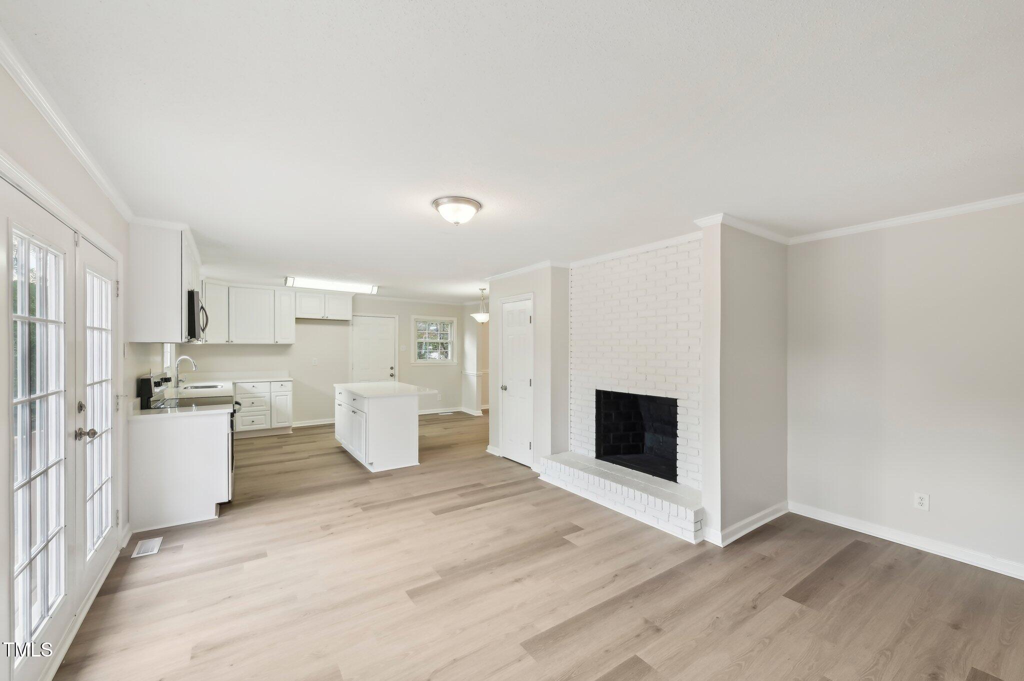 2606 Newquay Street Property Photo 8
