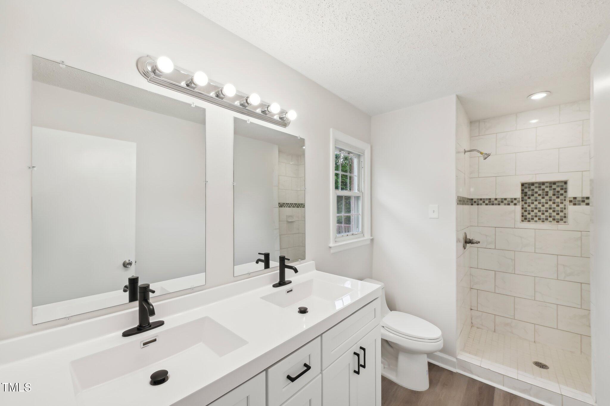 2606 Newquay Street Property Photo 10