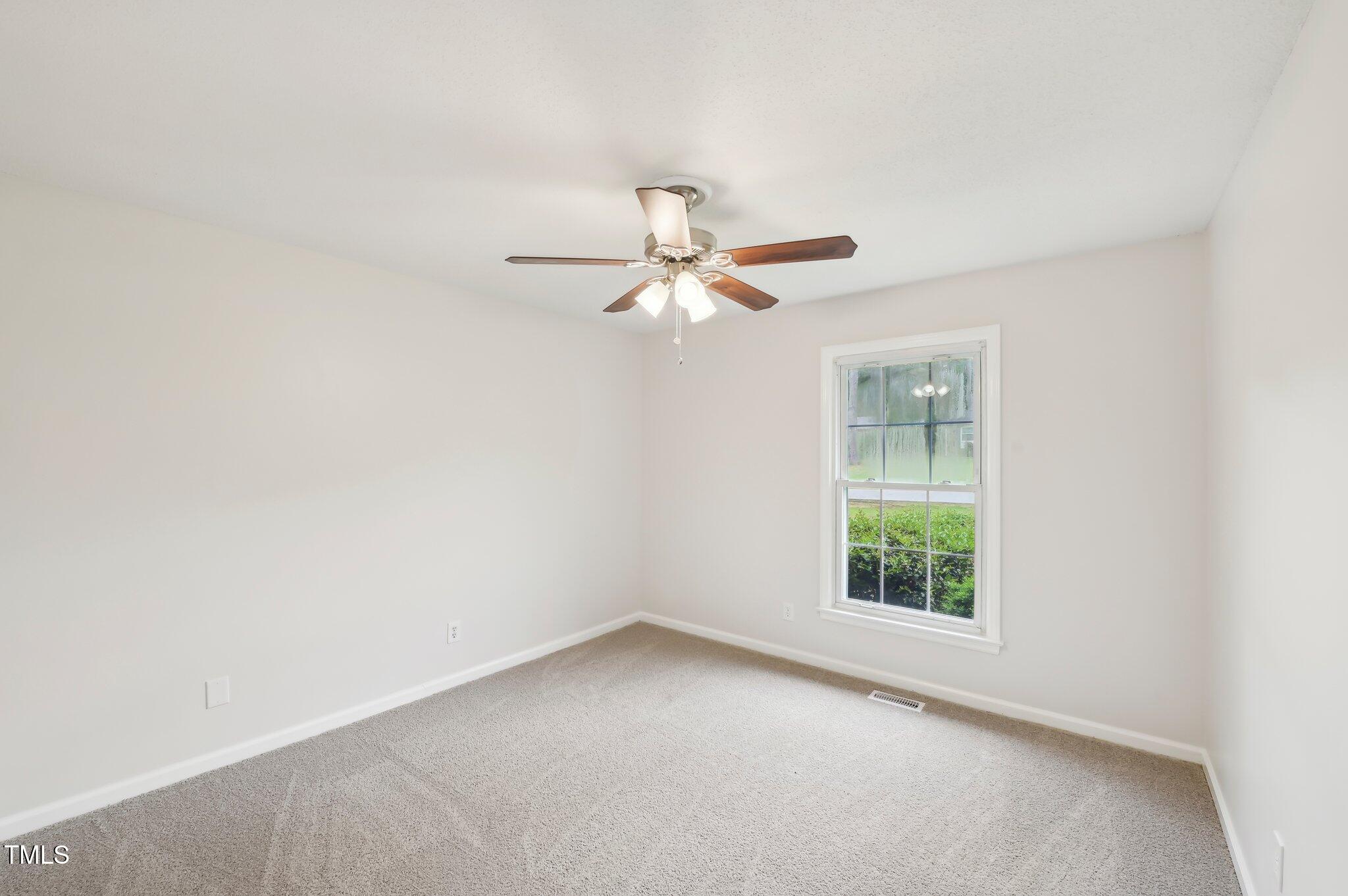 2606 Newquay Street Property Photo 11