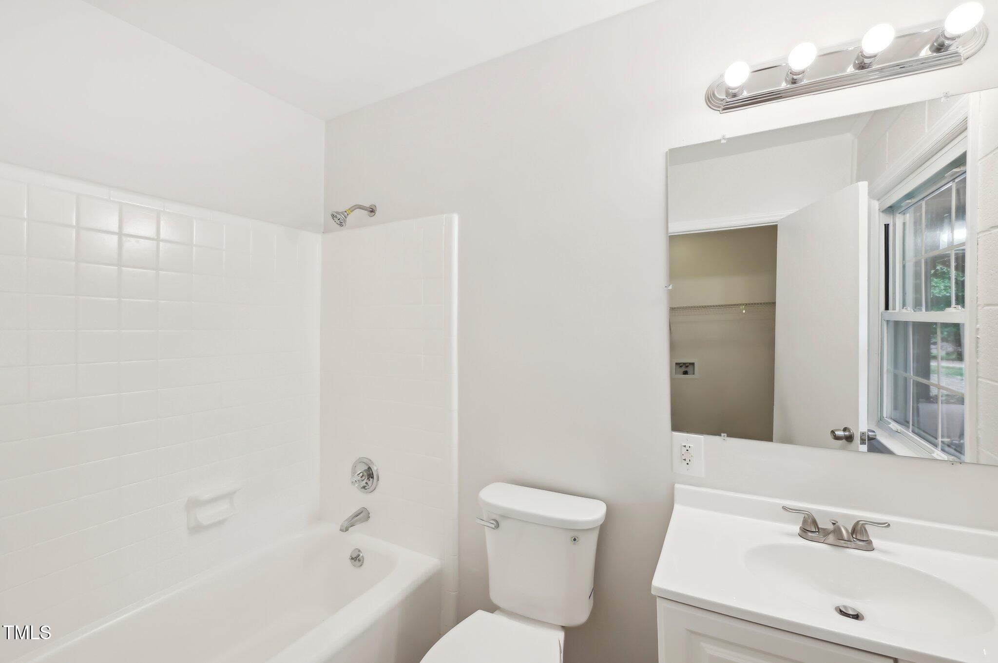 2606 Newquay Street Property Photo 13