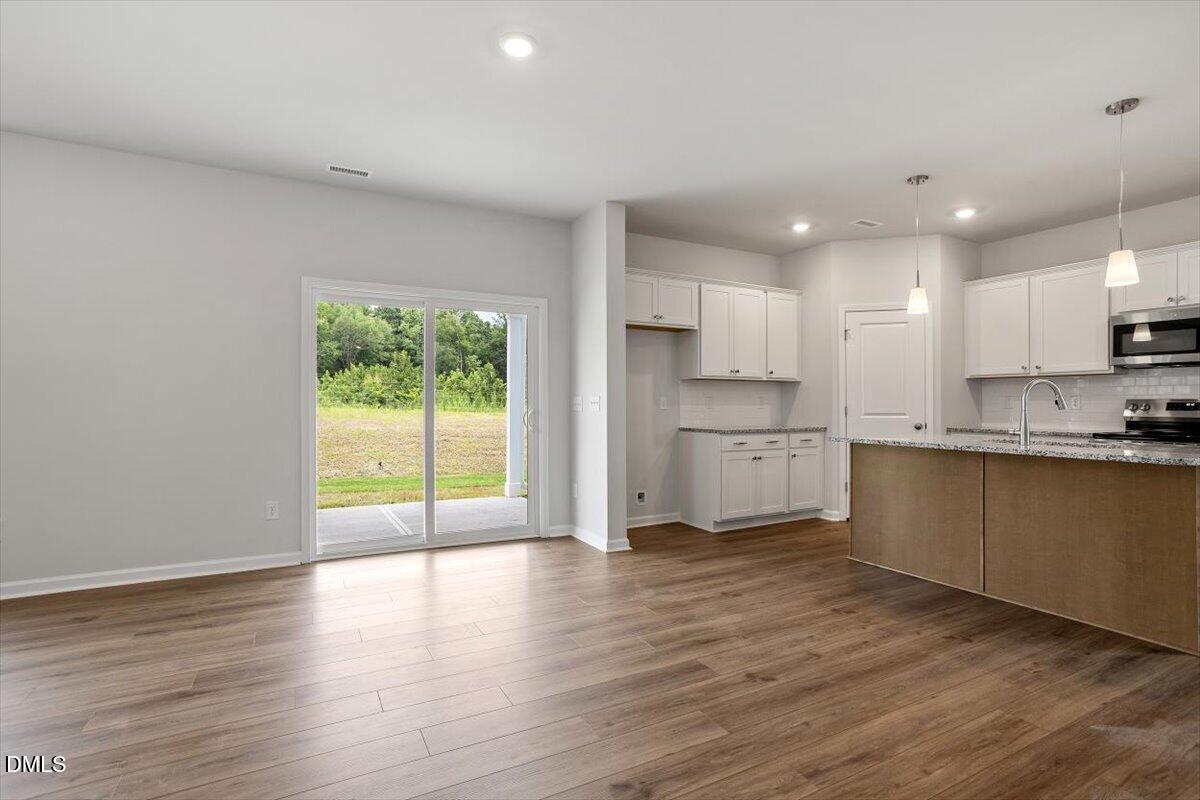 140 Buckthorn Drive Property Photo 8