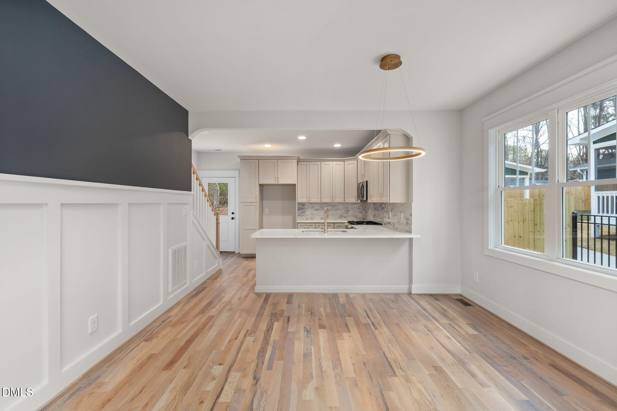 596 Hemlock Avenue Property Photo 3