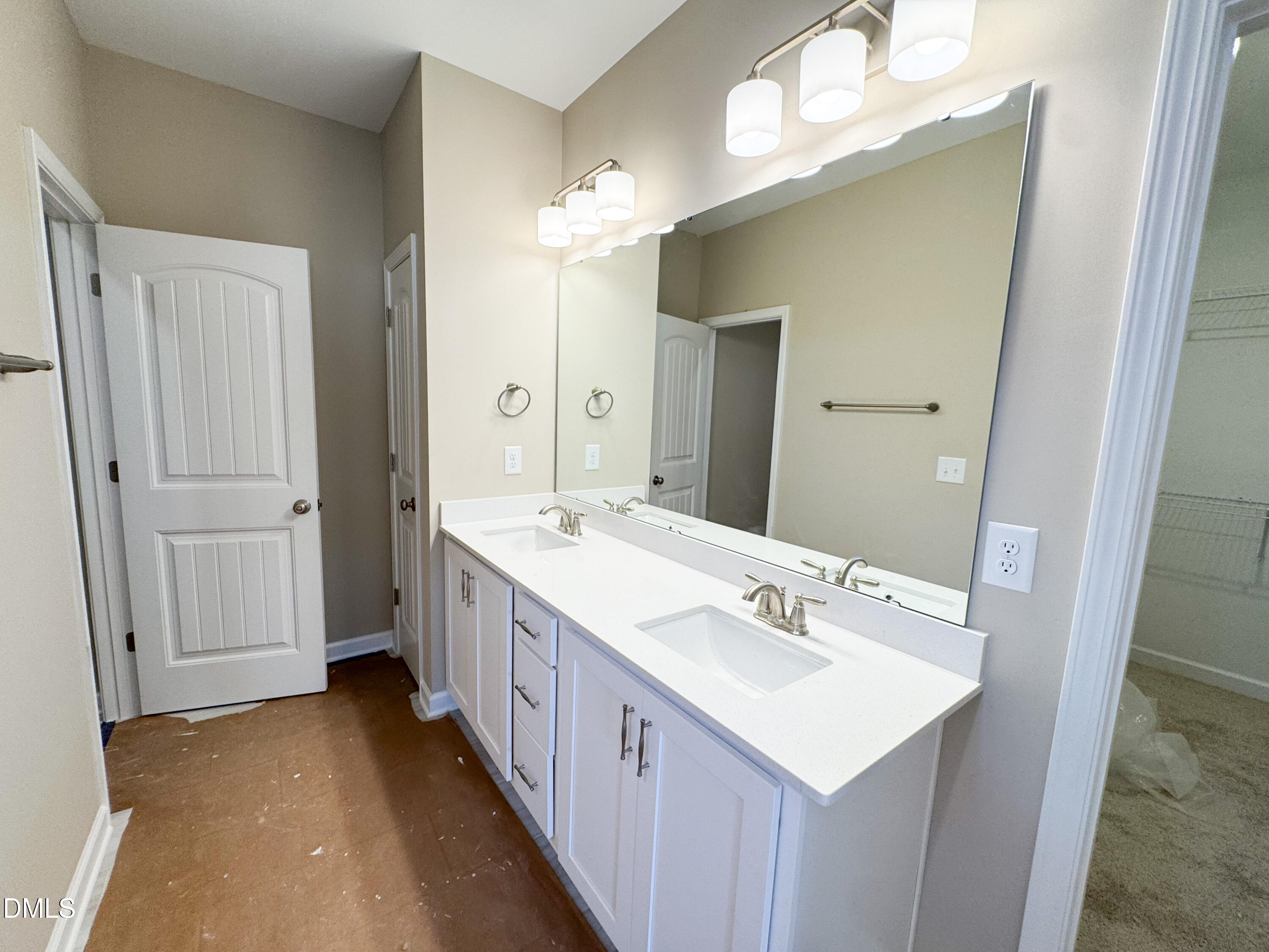 45 Diamond Creek Drive Property Photo 10