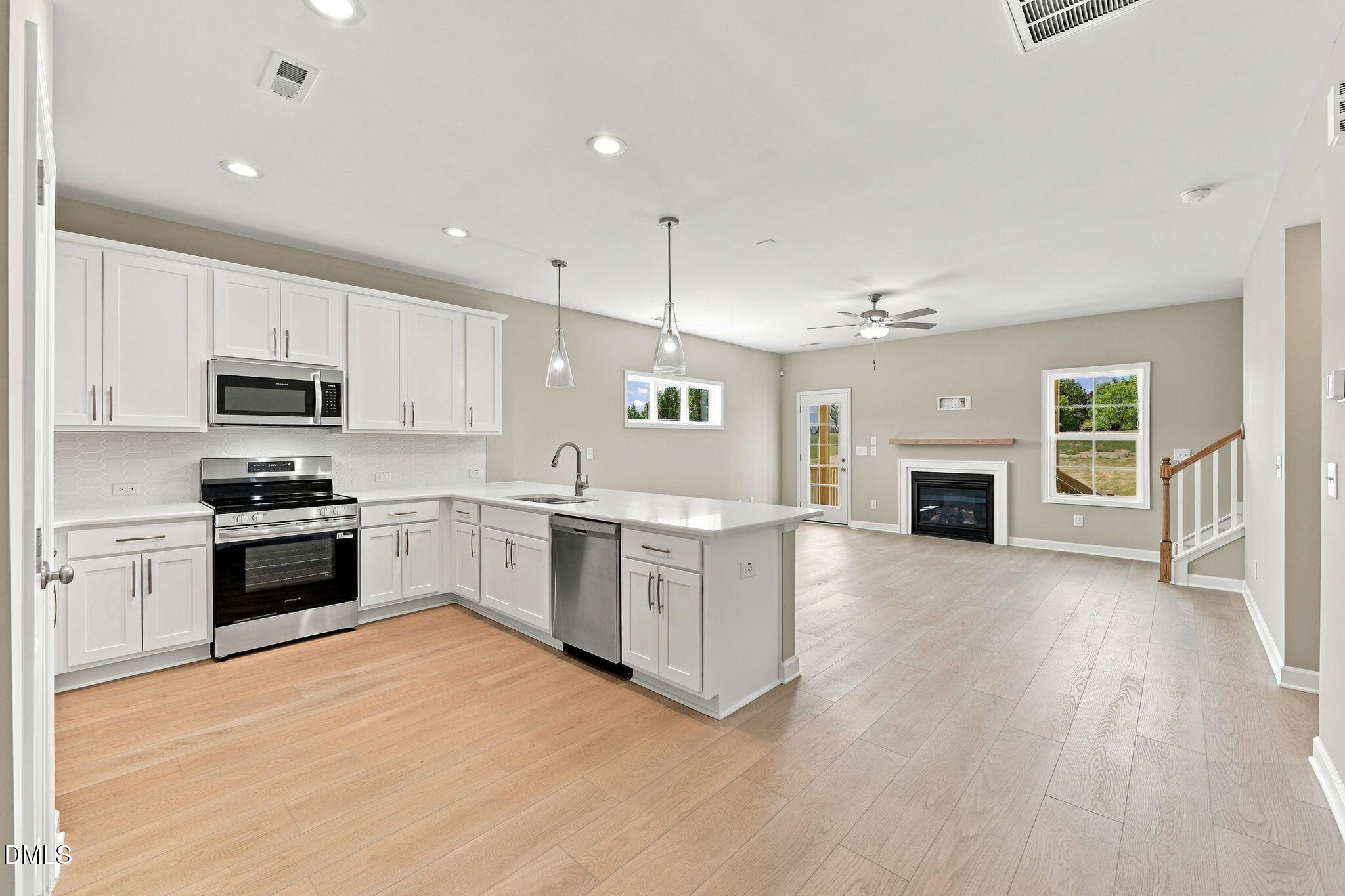 45 Diamond Creek Drive Property Photo 12