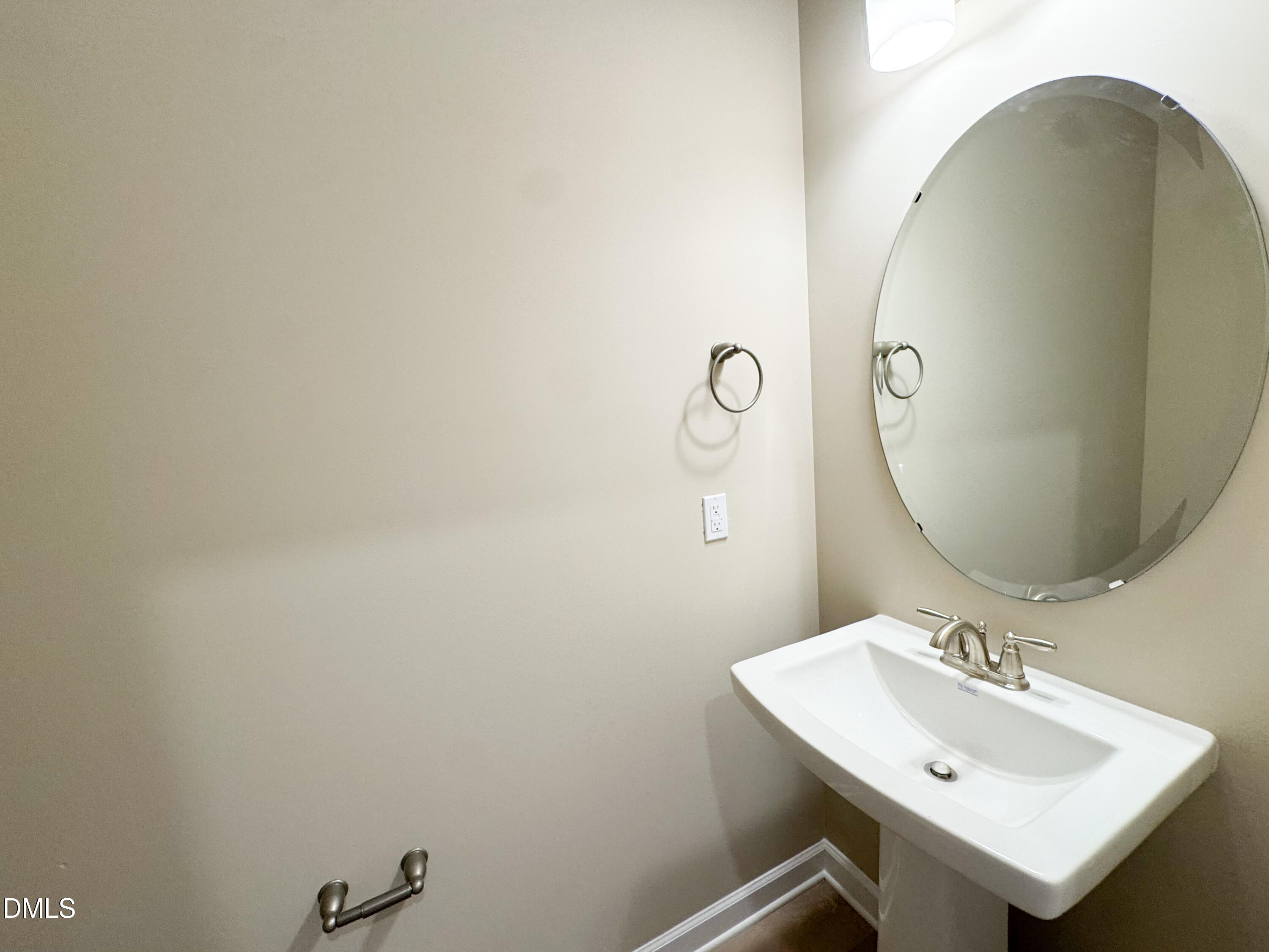 45 Diamond Creek Drive Property Photo 17