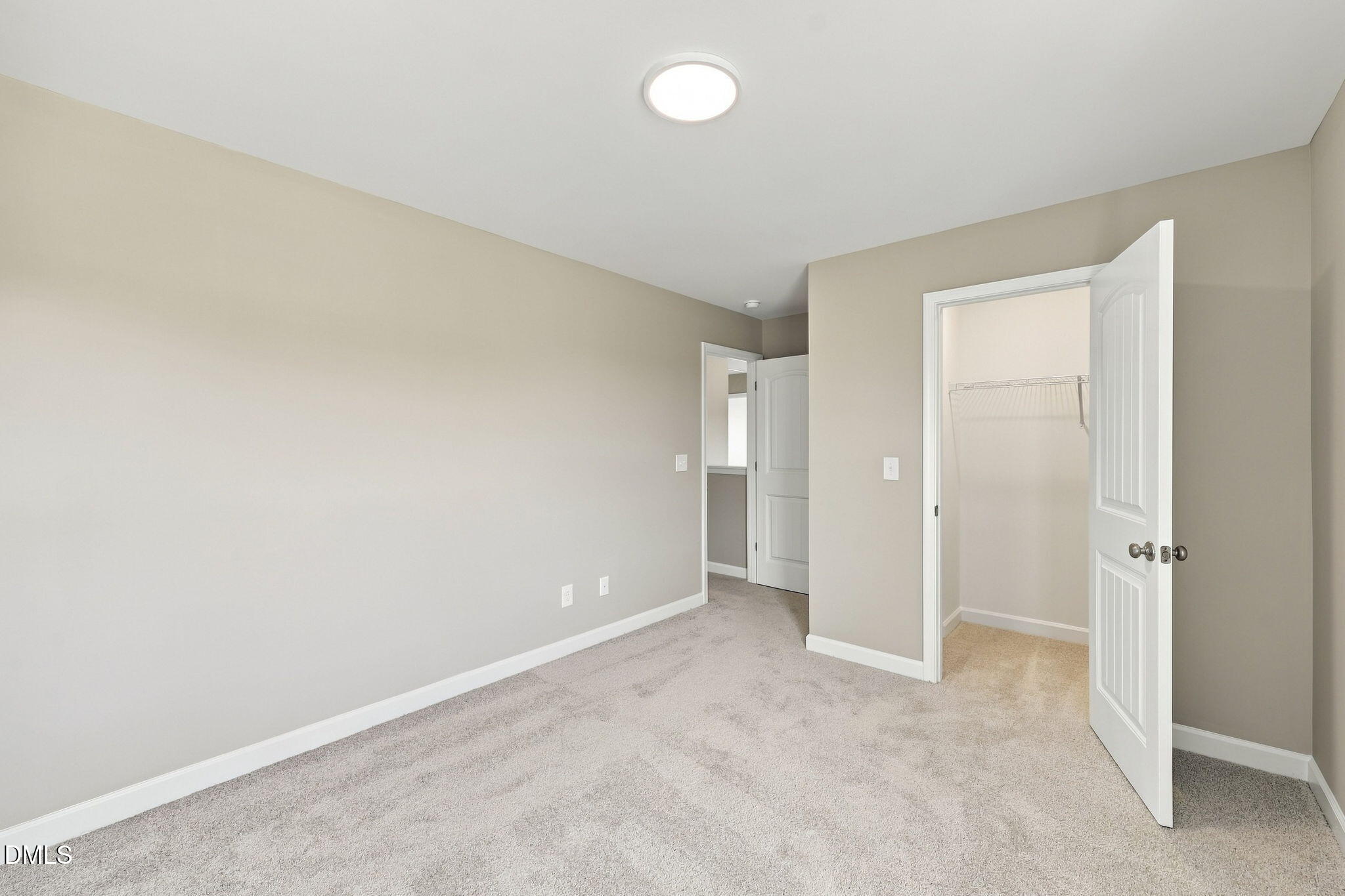 45 Diamond Creek Drive Property Photo 32