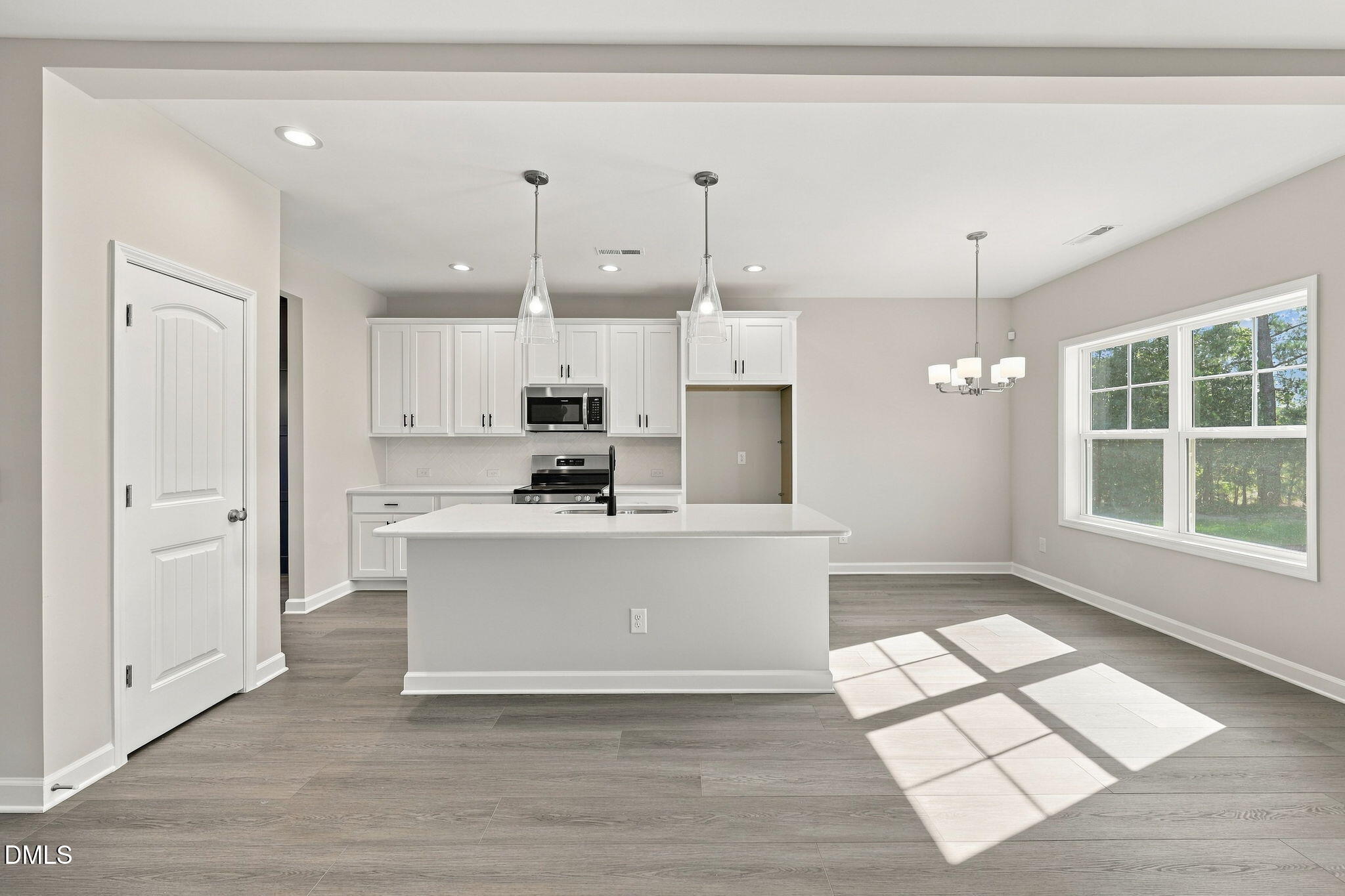 10 Diamond Creek Drive Property Photo 6