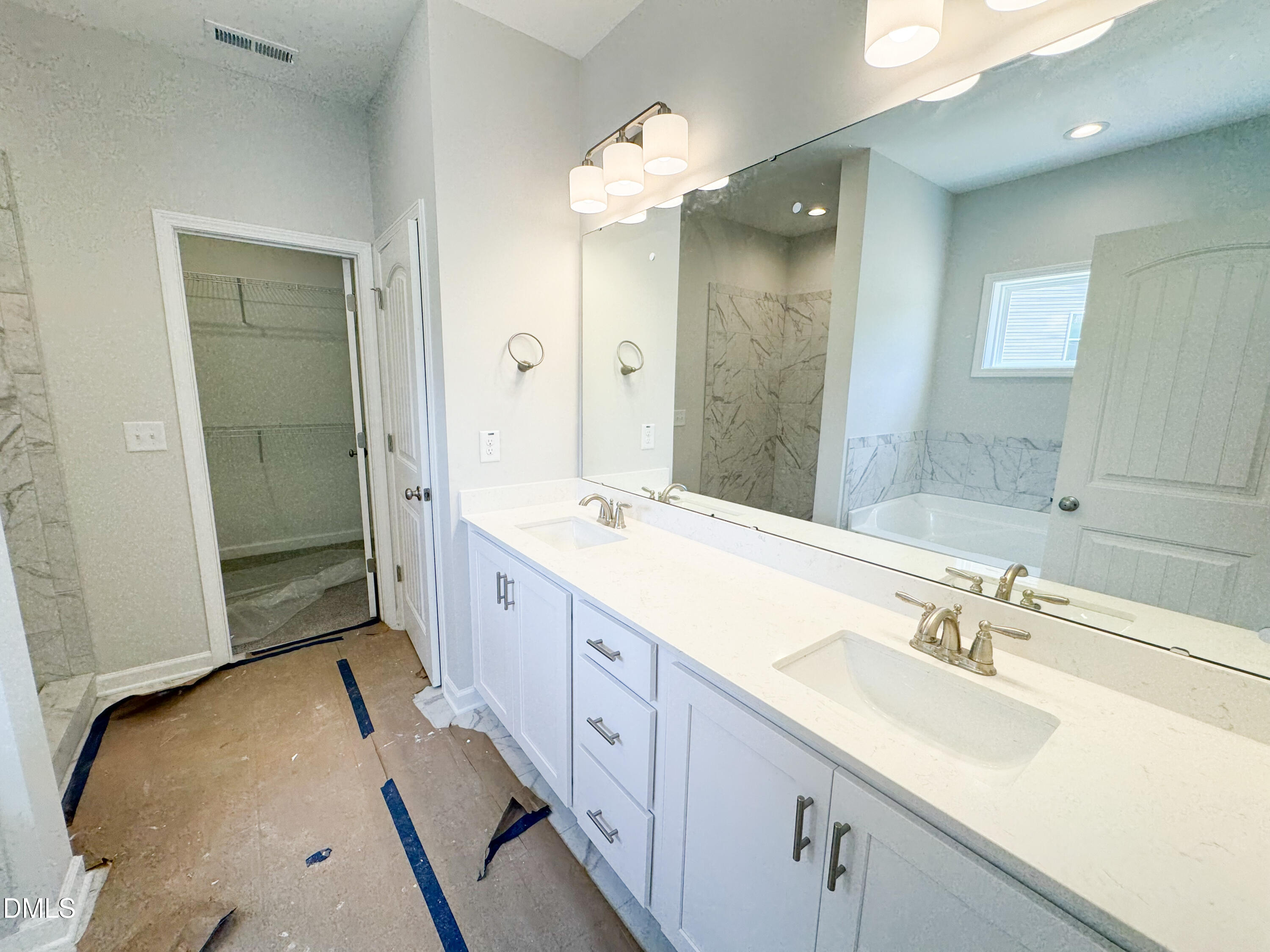 10 Diamond Creek Drive Property Photo 10