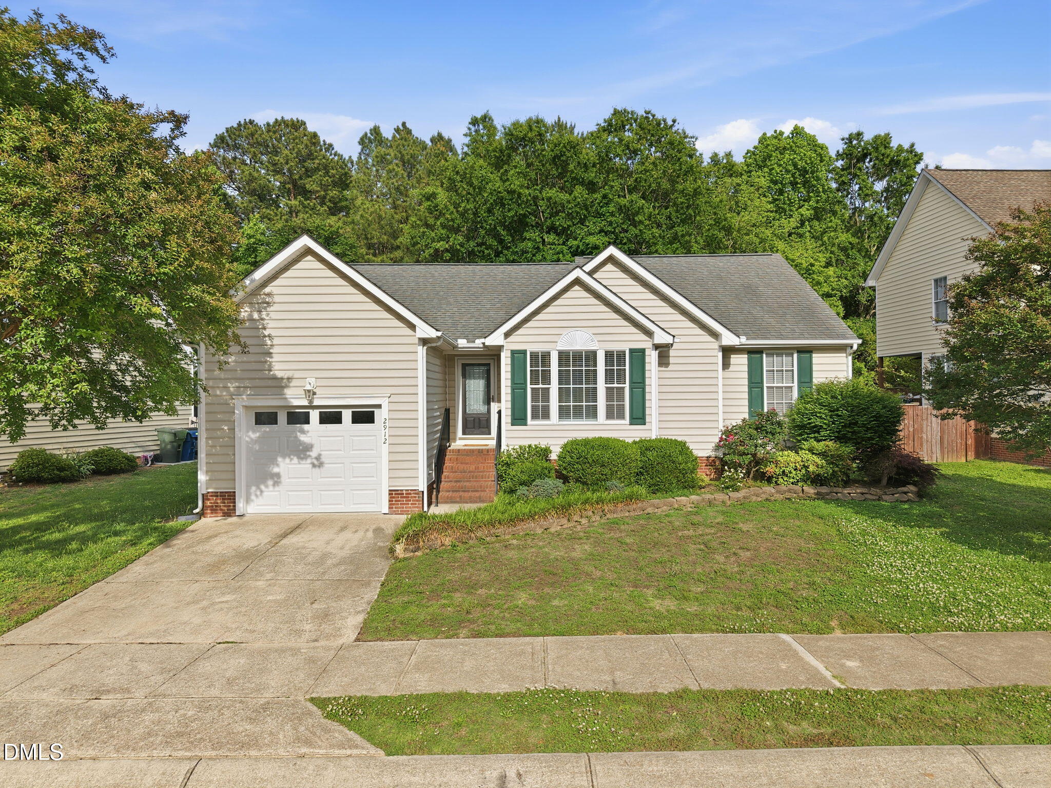 2912 Sedgefield Pines Lane Property Photo 4