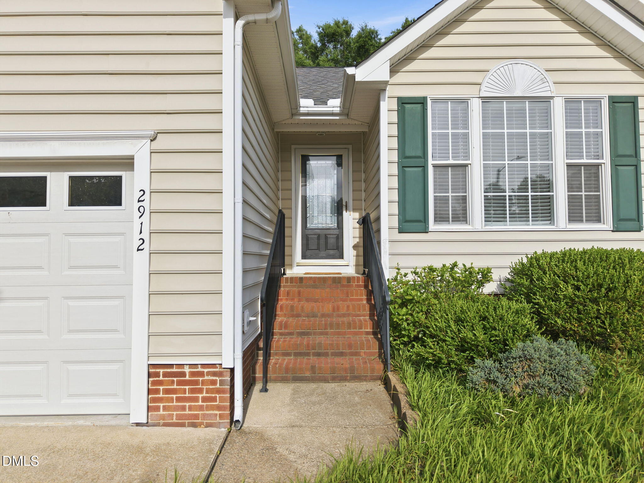 2912 Sedgefield Pines Lane Property Photo 4