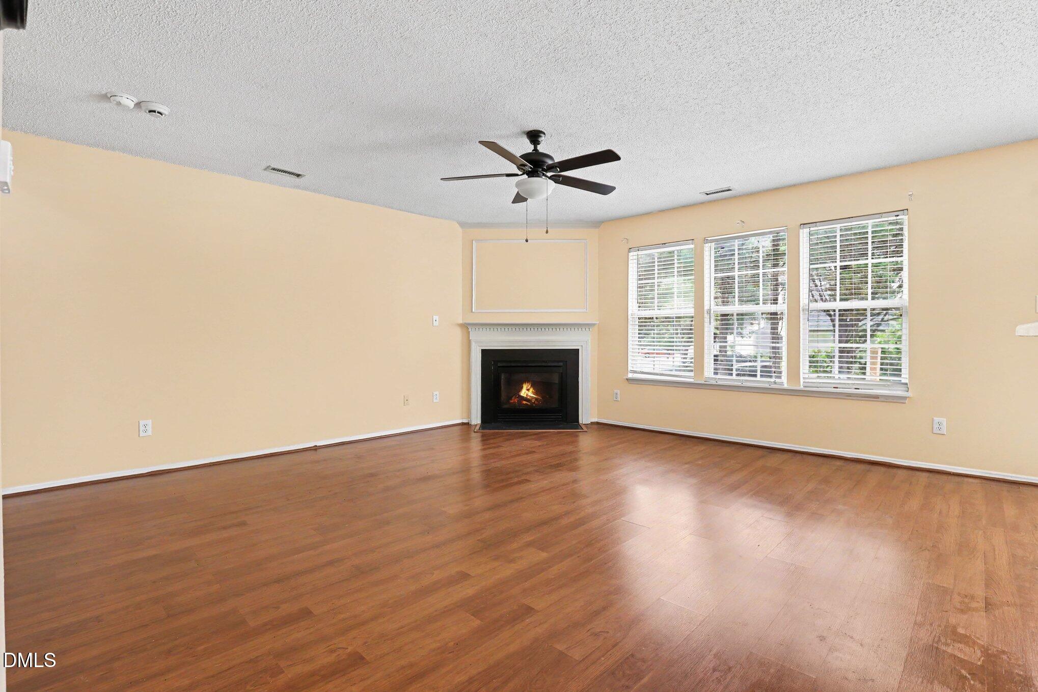 4501 Bekonscot Avenue Property Photo 4