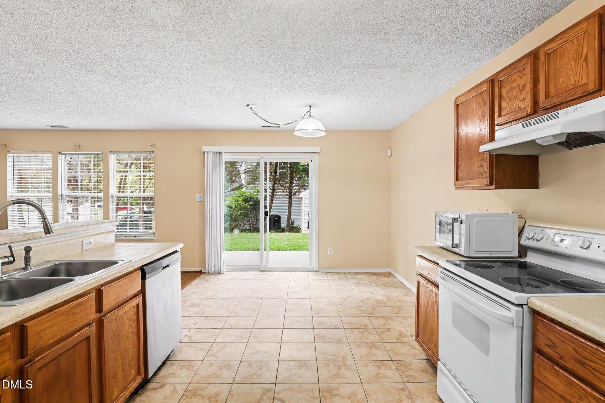 4501 Bekonscot Avenue Property Photo 10