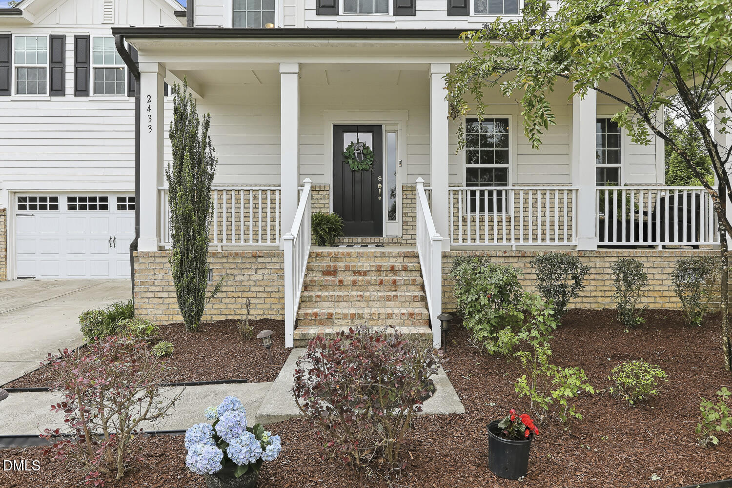 2433 Balmoor Trace Property Photo 4