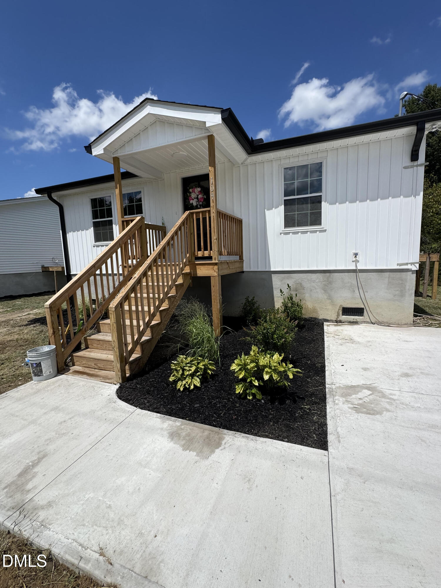 109 Hazel Street Property Photo 1