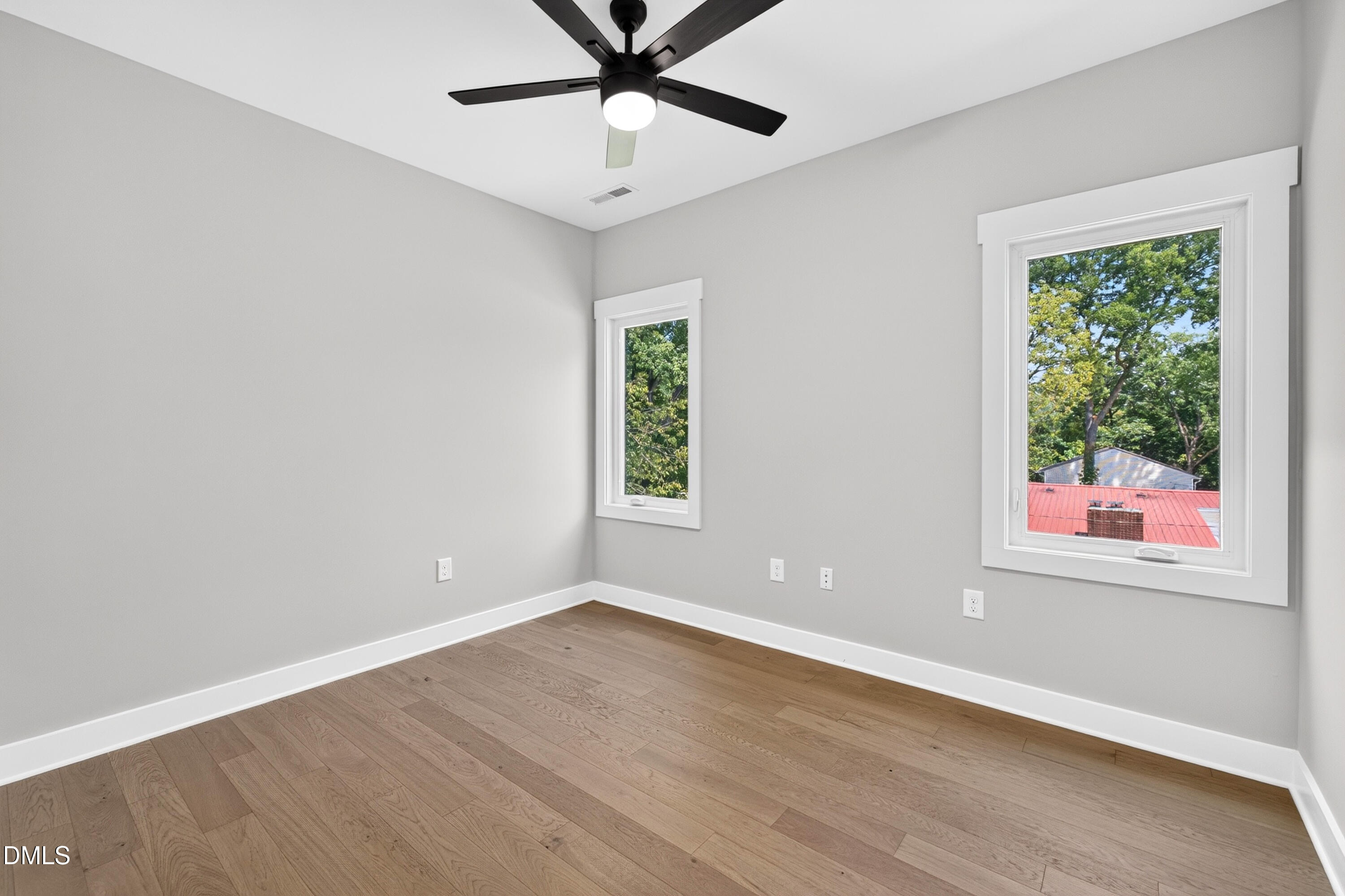 543 Bragg Street Property Photo 34