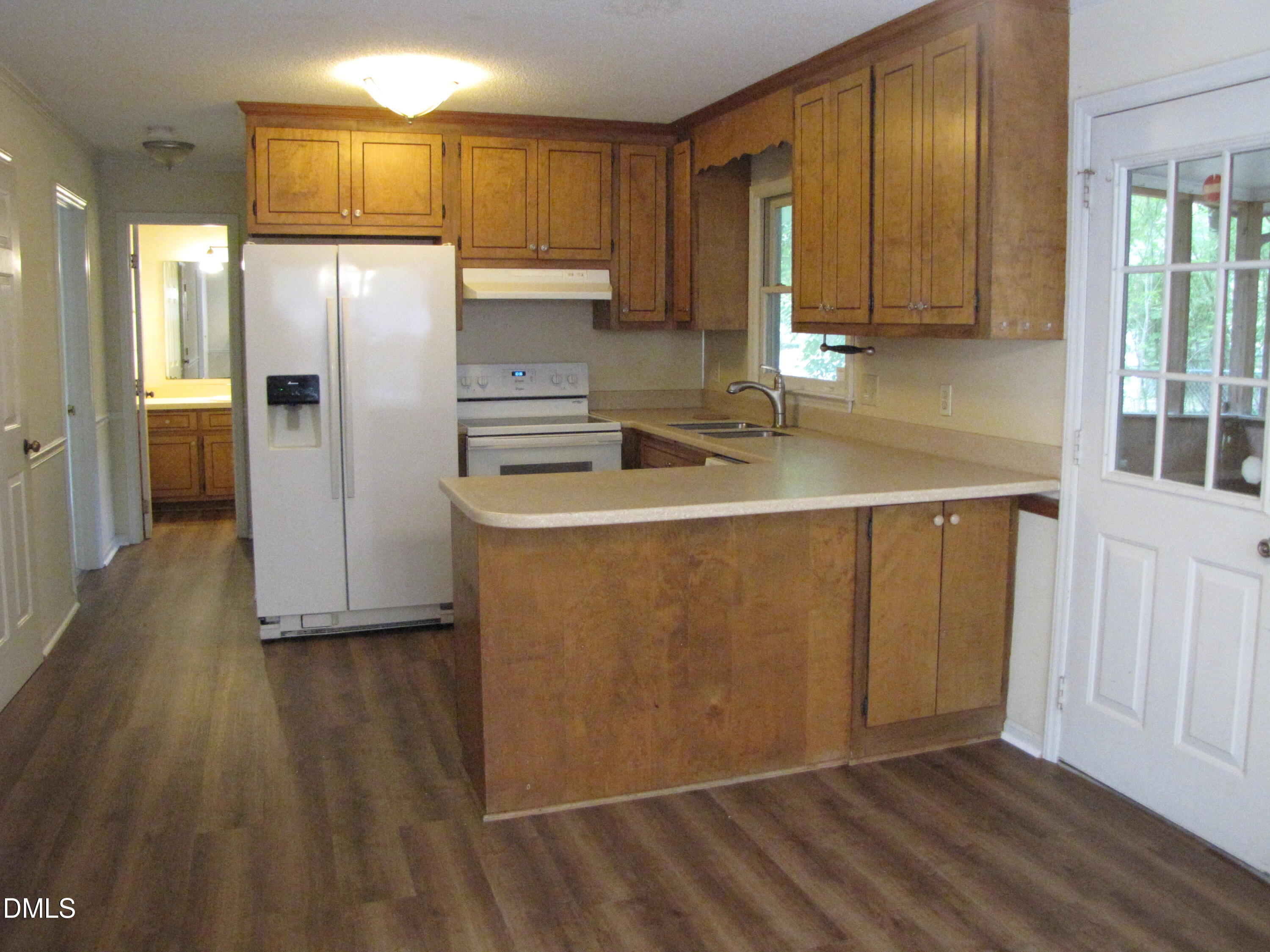 603 E Hammond Street Property Photo 5