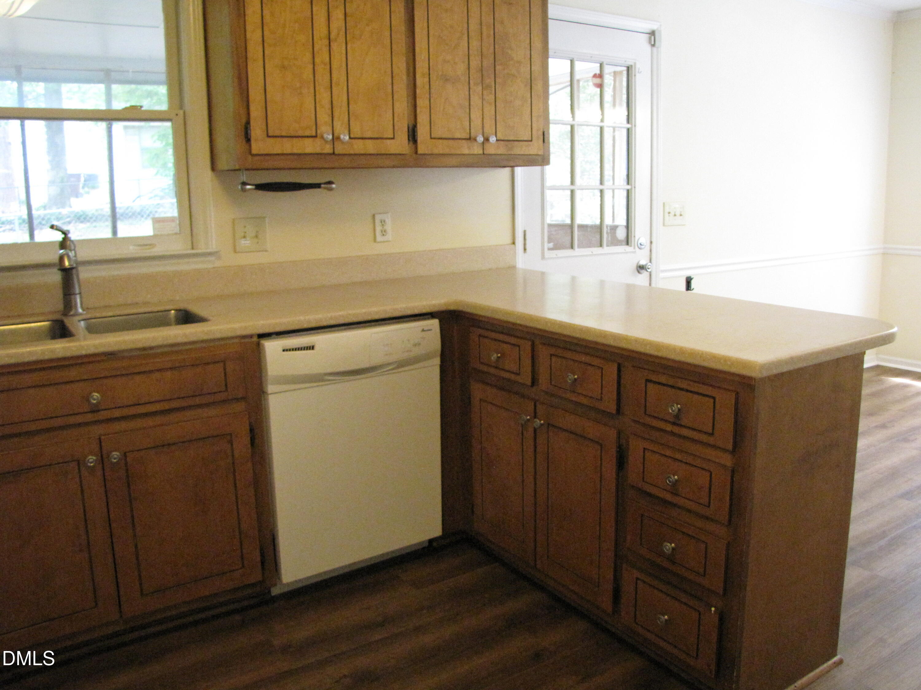603 E Hammond Street Property Photo 6