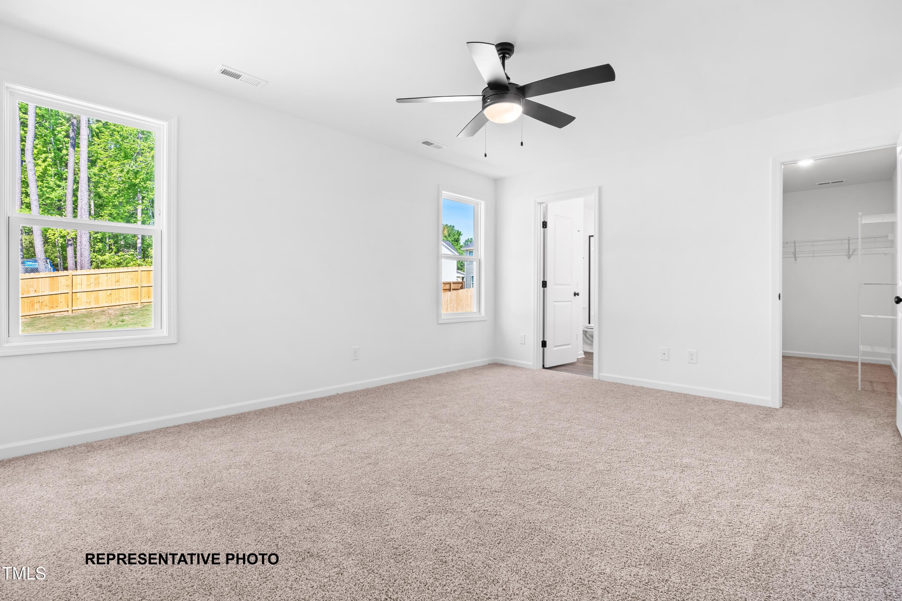 28 W Coulter Court Property Photo 6