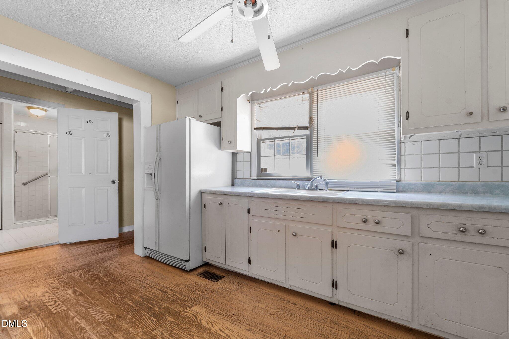 307 E F Street Property Photo 7
