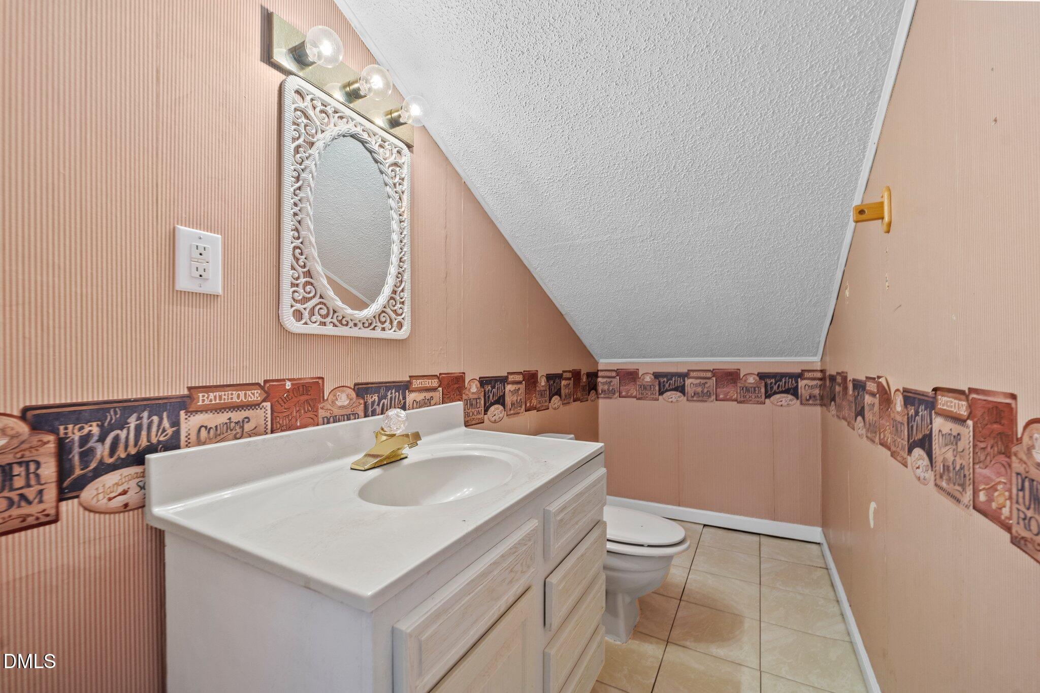 307 E F Street Property Photo 8