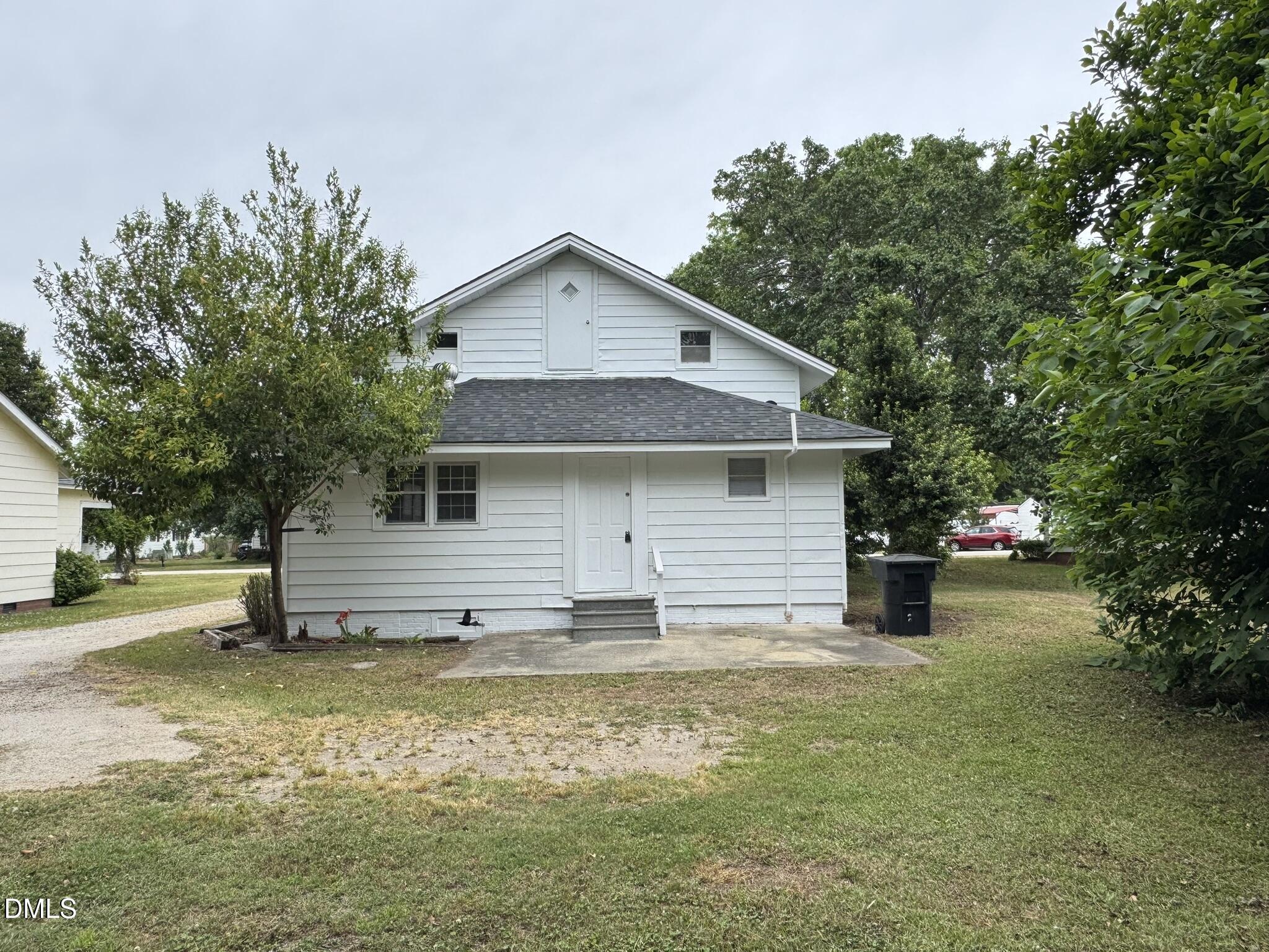 307 E F Street Property Photo 15