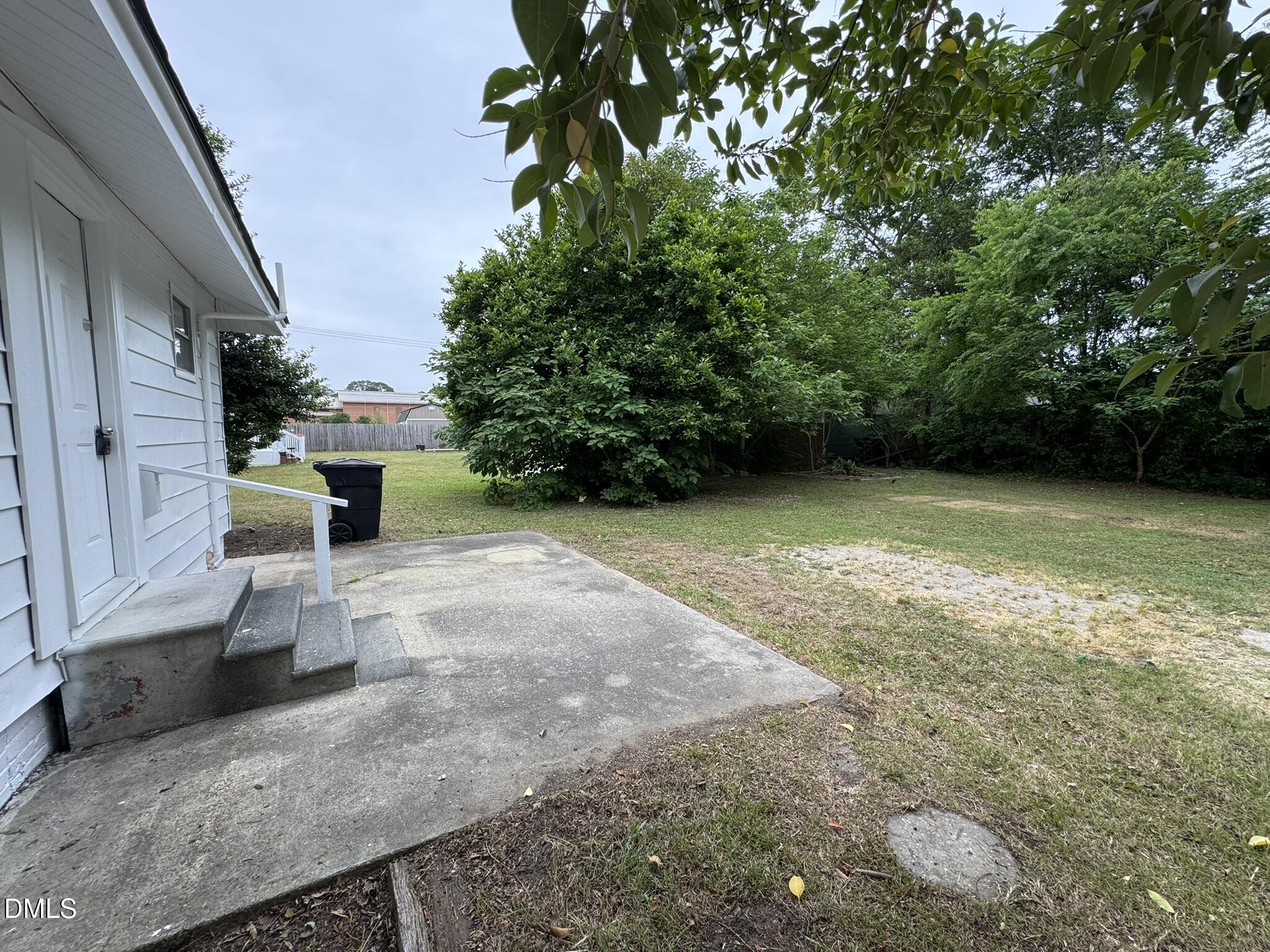 307 E F Street Property Photo 19