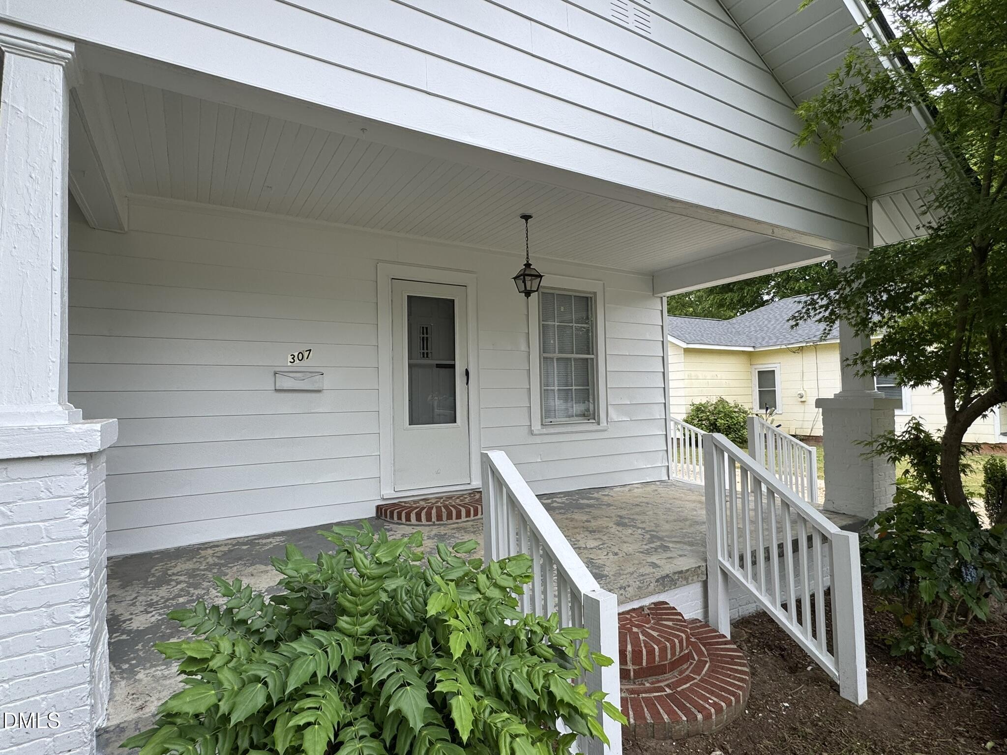307 E F Street Property Photo 24