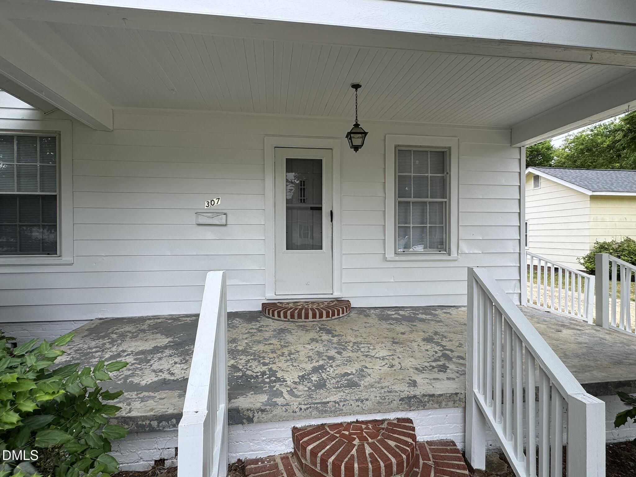307 E F Street Property Photo 25