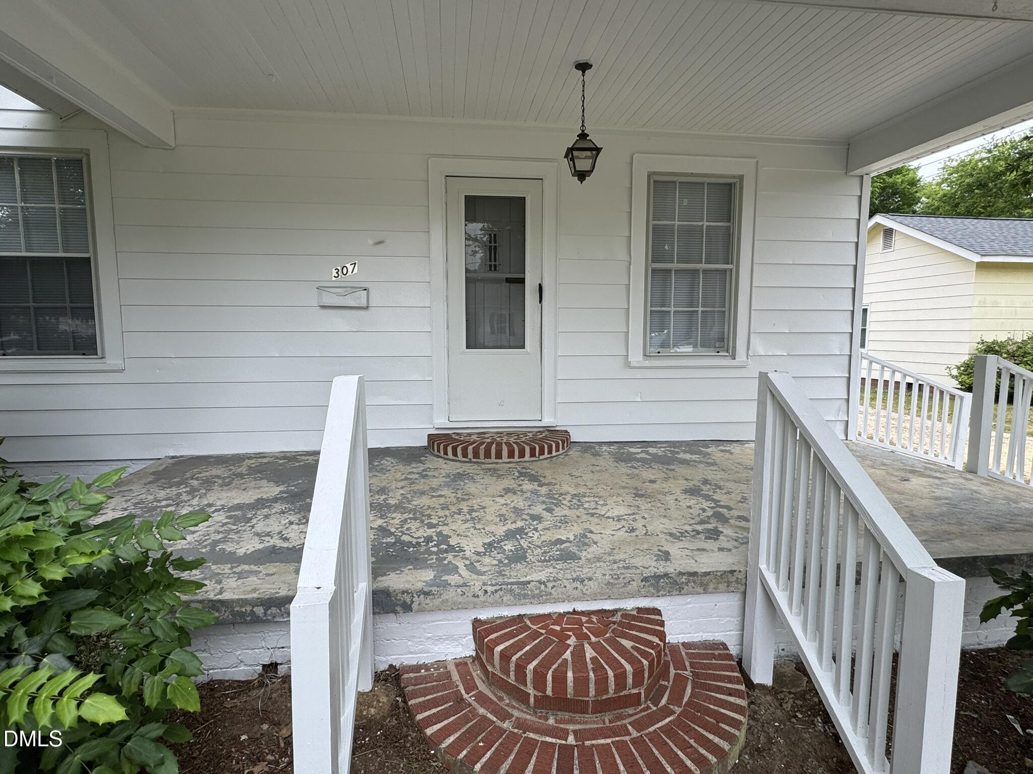 307 E F Street Property Photo 26