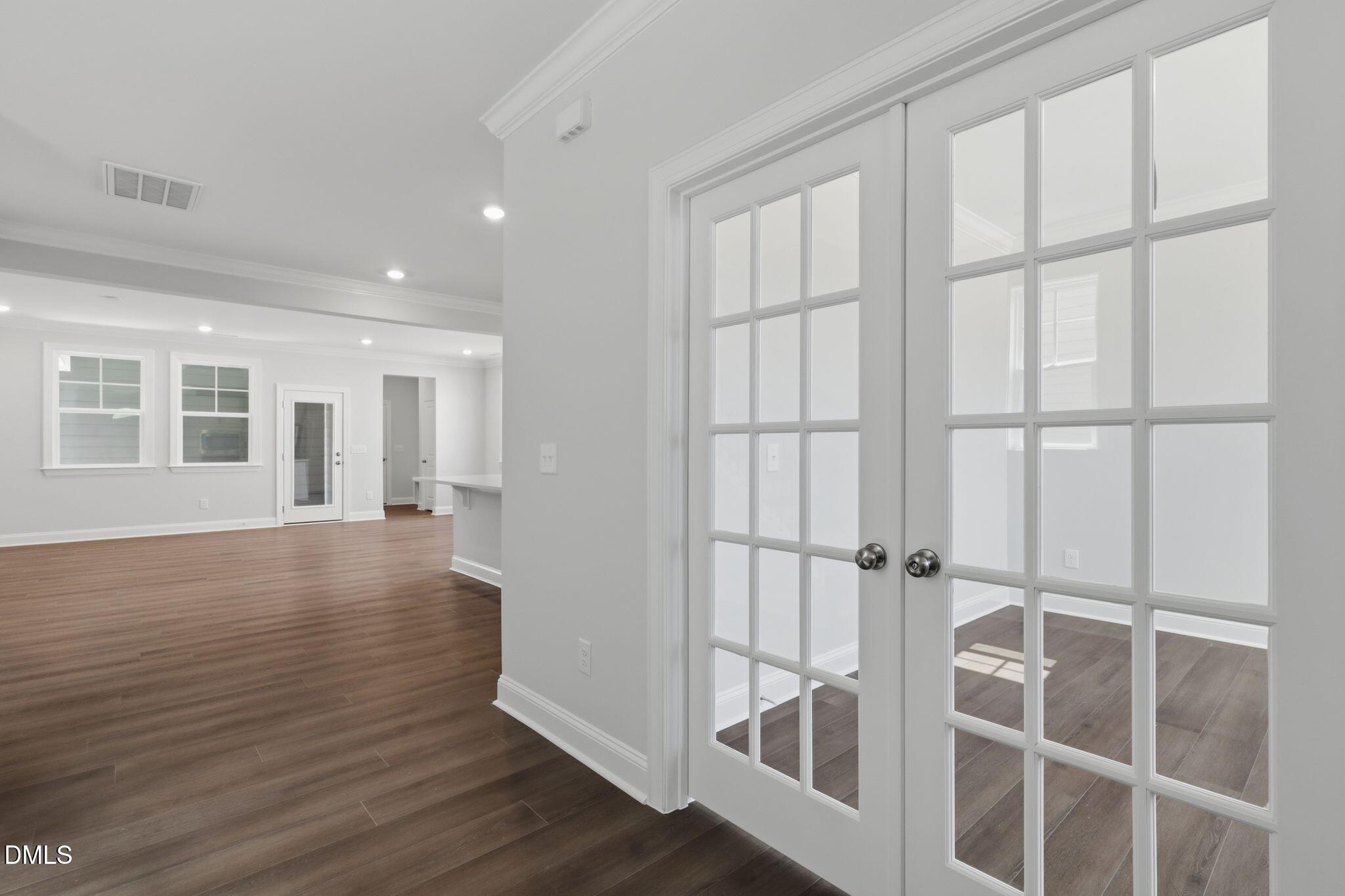 1733 Uplift Avenue Property Photo 3